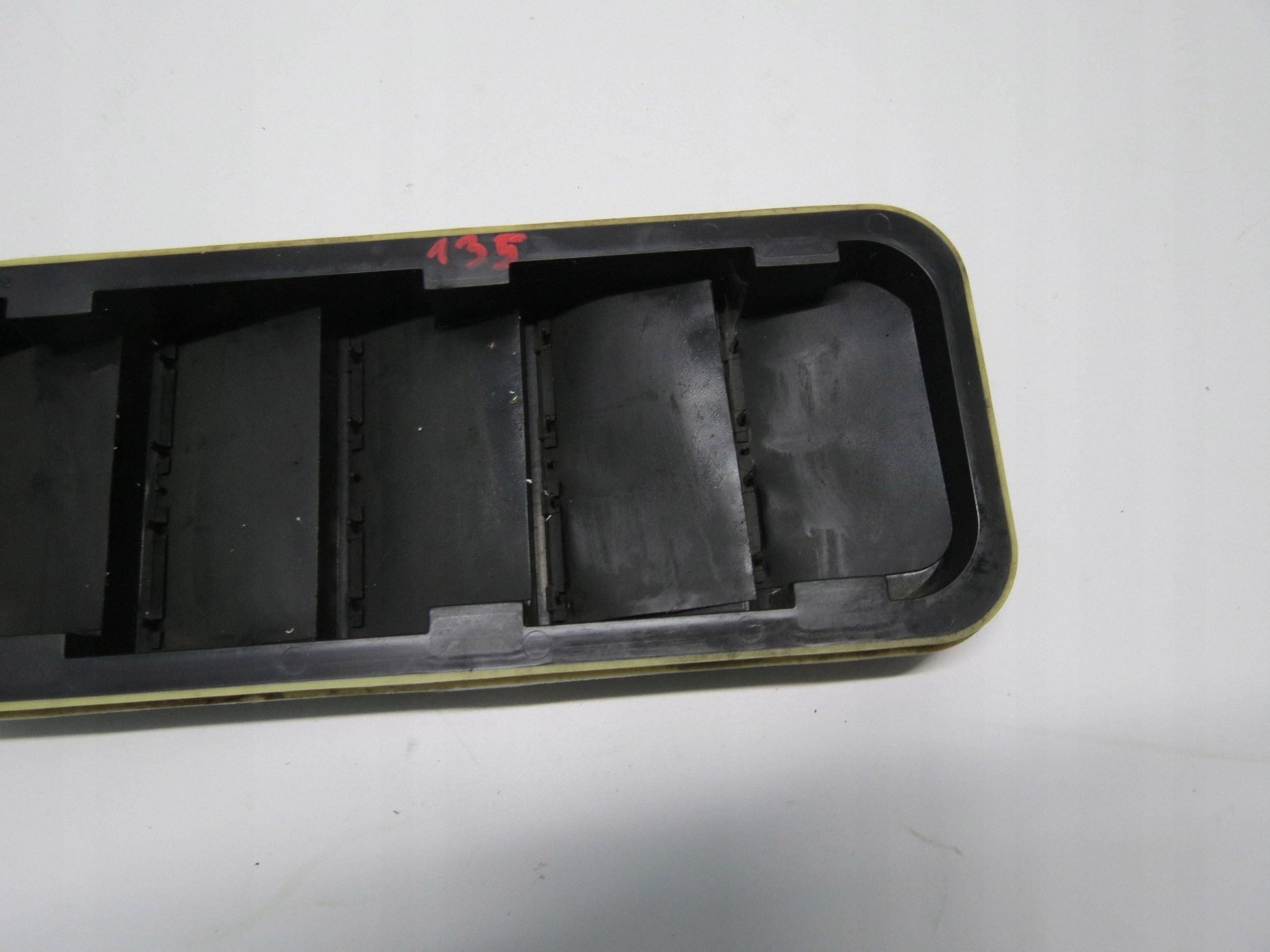 grid WENTYLACYJNA boot VOLVO V60 and S60 II 8623444