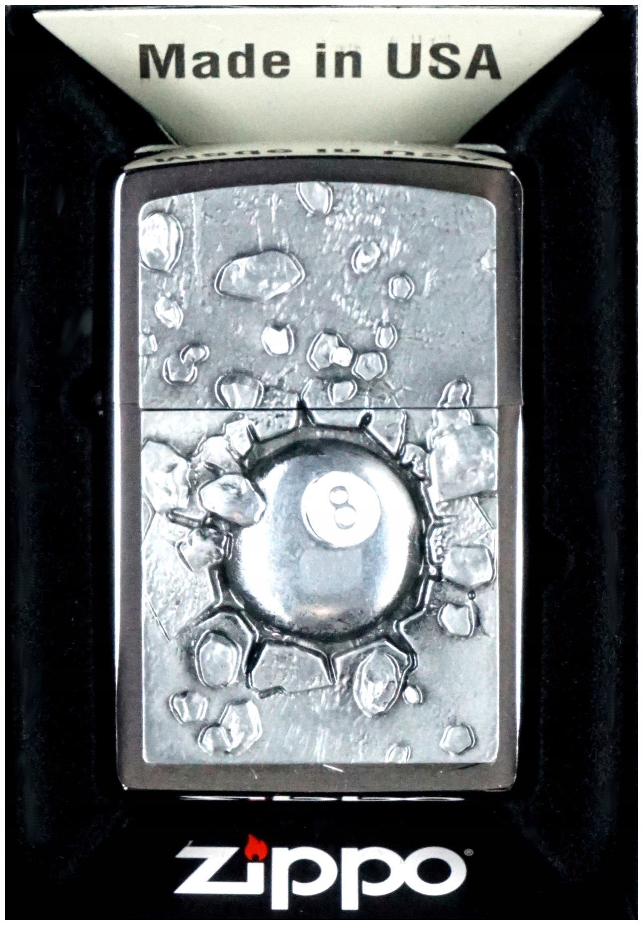 Zapalovač Zippo Eight Ball 2004738 Větruodolný benzínový