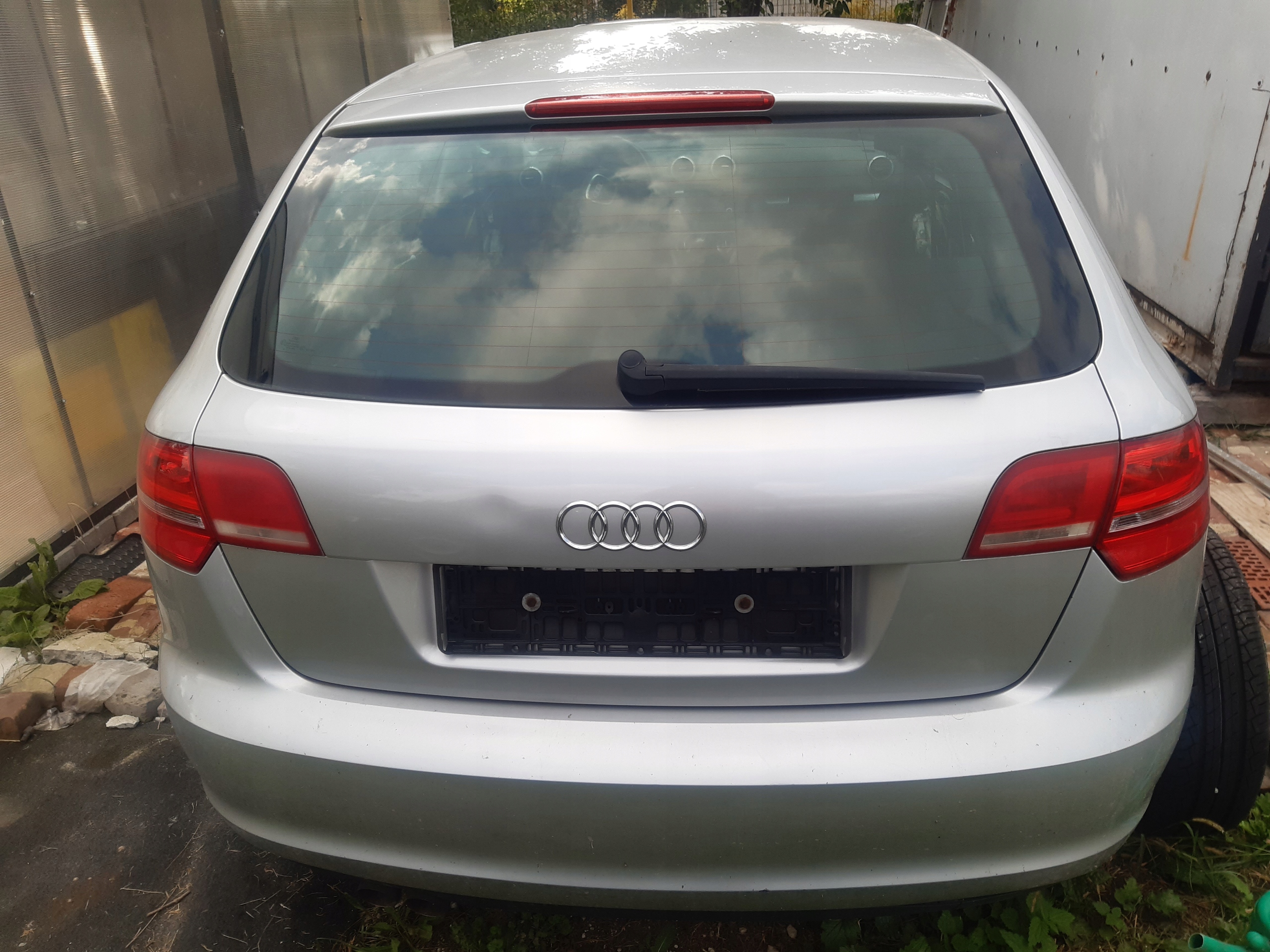 КРИШКА БАГАЖНИКА В ЗБОРІ AUDI A3p SPORTBACKd КОЛІР Lx7w