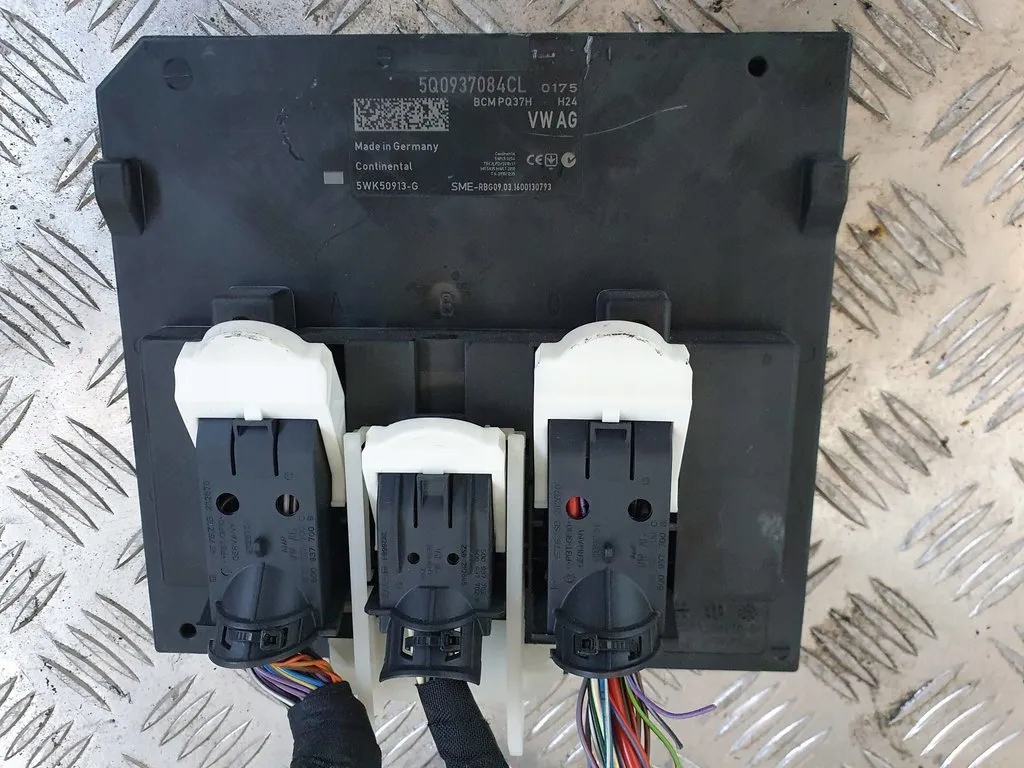 5Q0937084CL - Seat Leon 5f 12-20 1.6 TDI модуль комфорта BCM