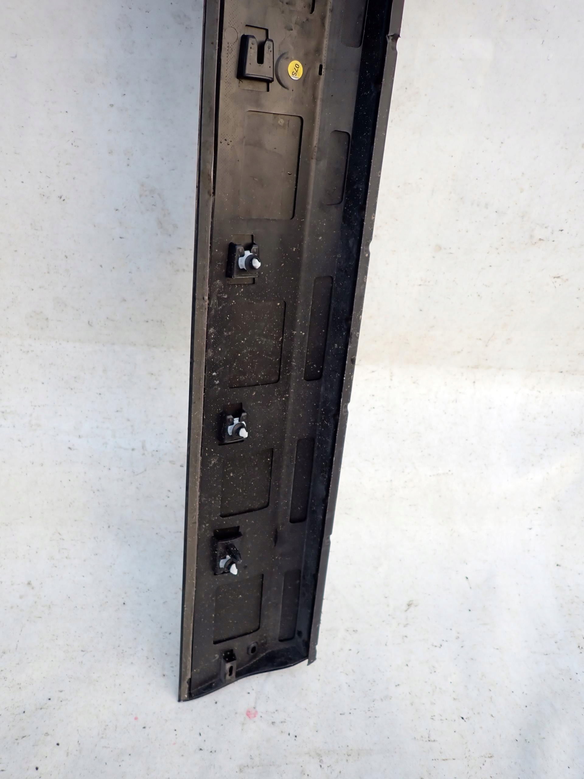 VW T-ROC CABRIO 19- moulding door right