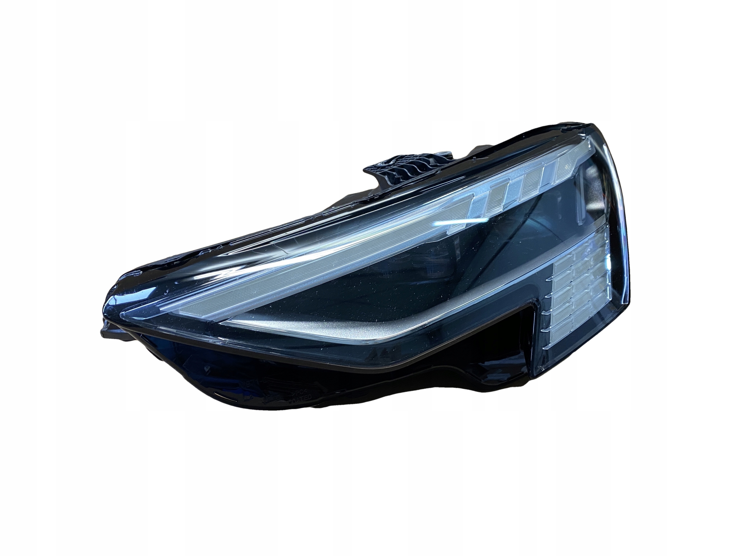 AUDI A3 8Y light left MATRIX 8Y0941035