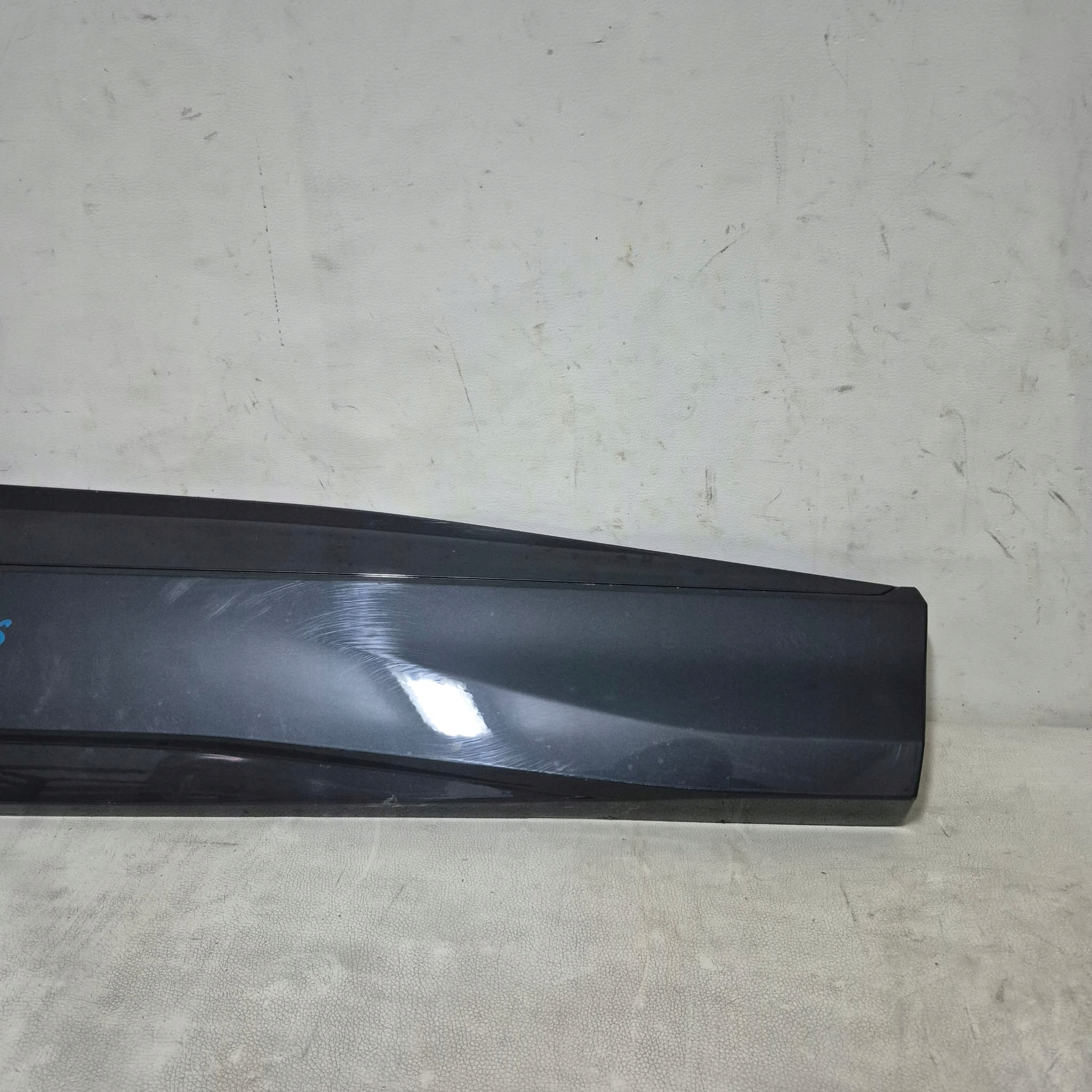 AUDI Q4 E-TRON 21-> moulding cap door right front