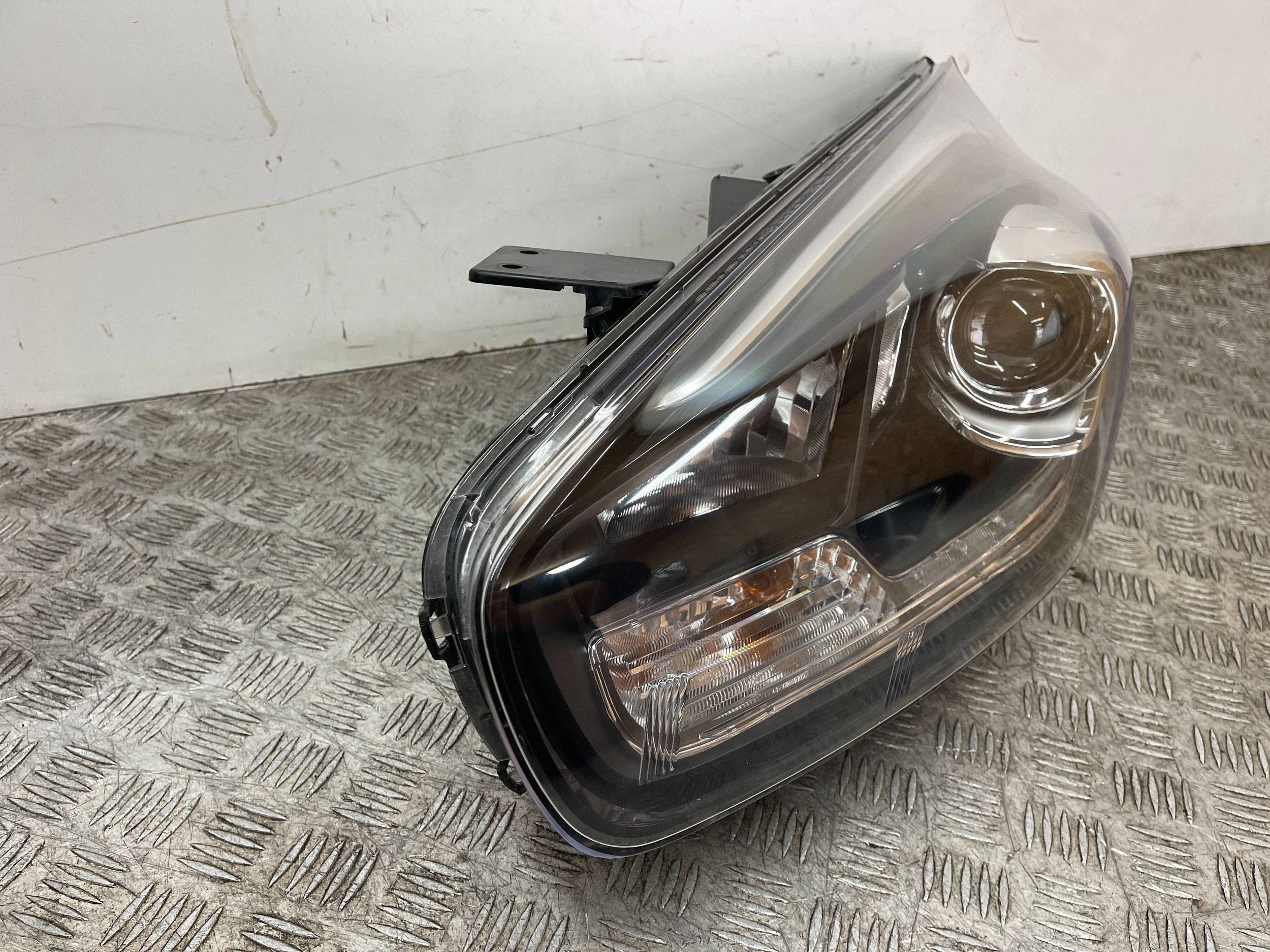 REFLEKTOR light front front left KIA CARENS IV 4 13- EU.