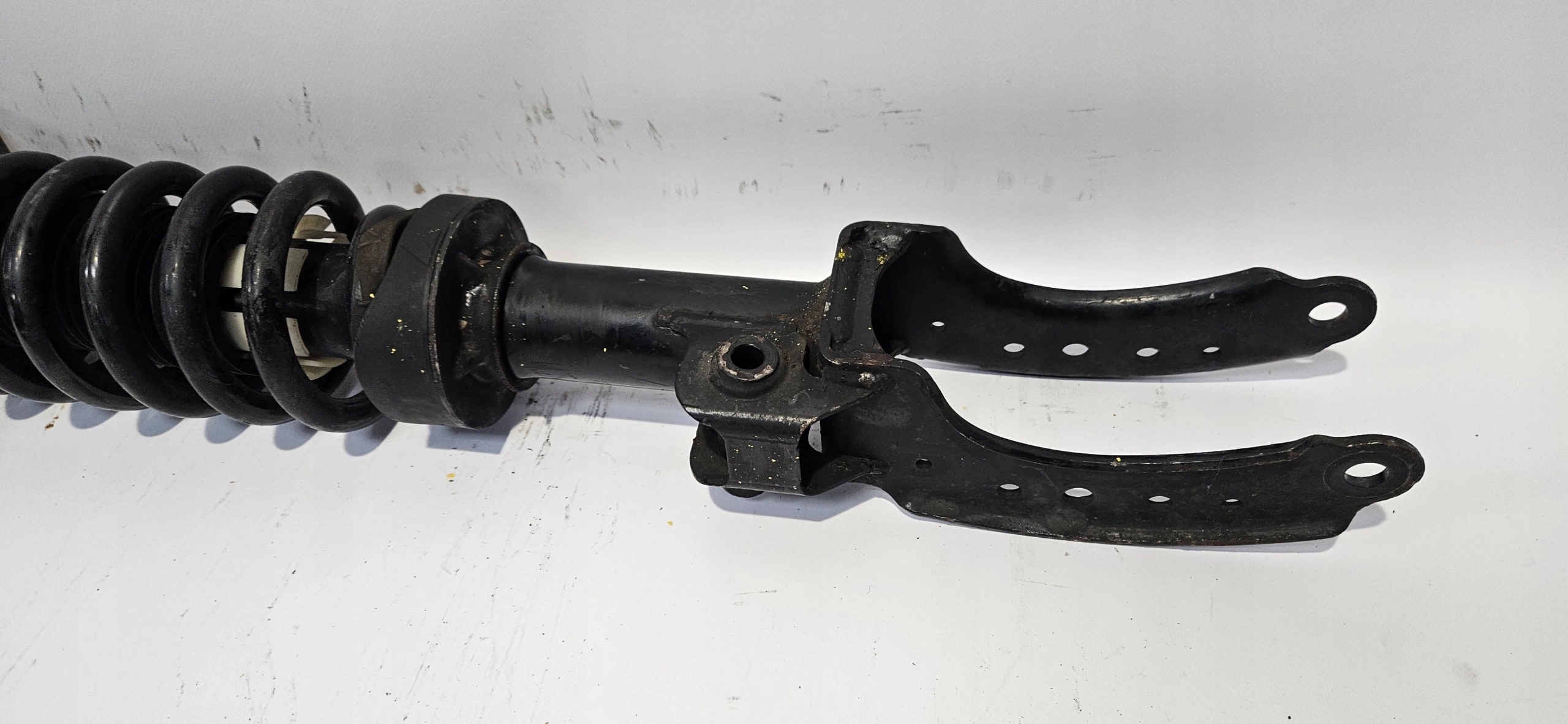 shock absorber left front AUDI Q7 TOUAREQ 7L 7L8