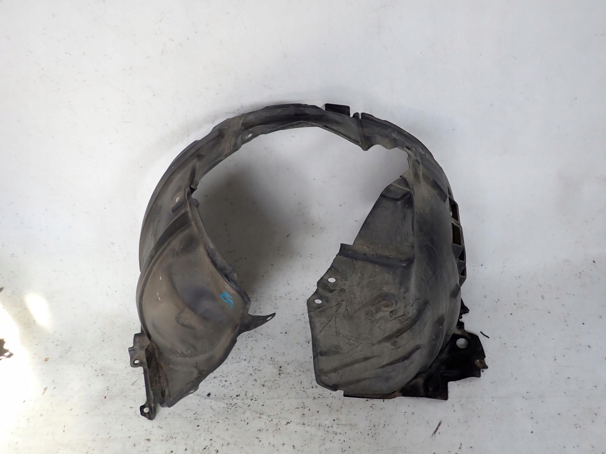 NISSAN JUKE and 1 10-19 mudguard front front left