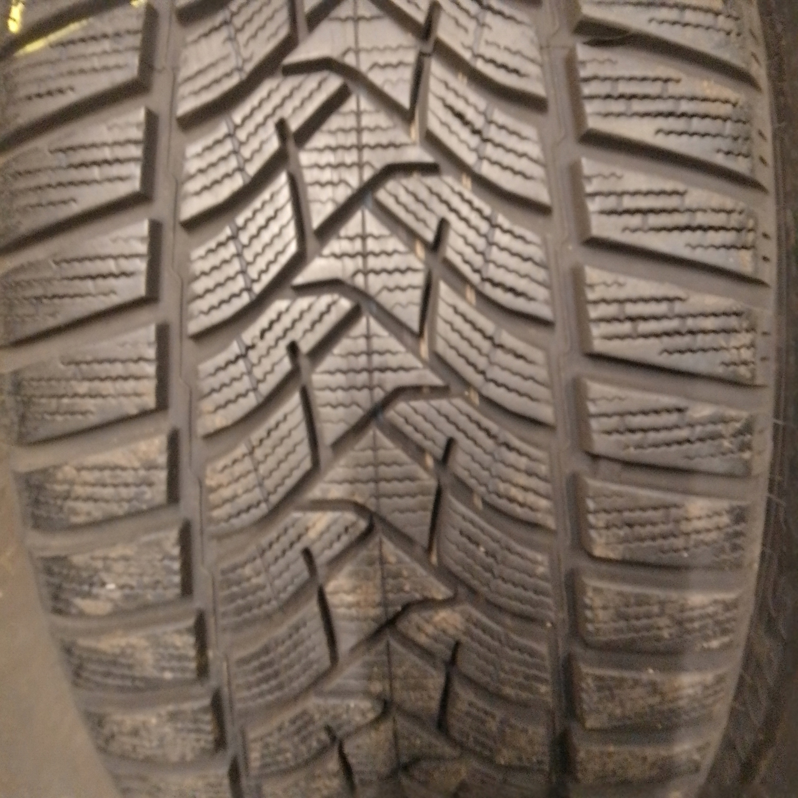 2 OPONY ZIMOWE 245/40R18 97V XL DUNLOP WINTER SPORT 5 R.2016 8mm EAN (GTIN) 5452000470478
