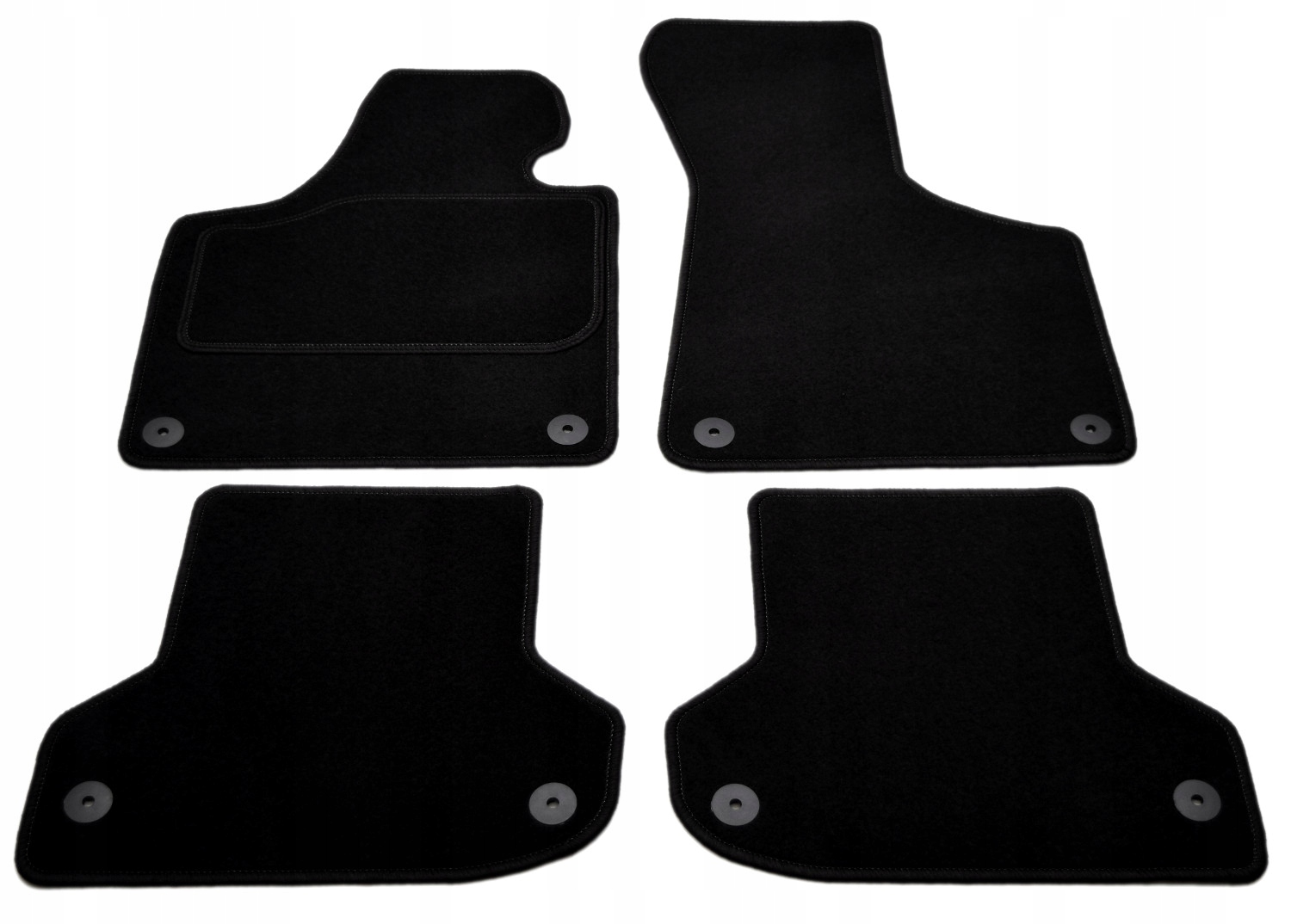 Audi A3 8P 2003-2013r. Czarne dywaniki welurowe Economy.