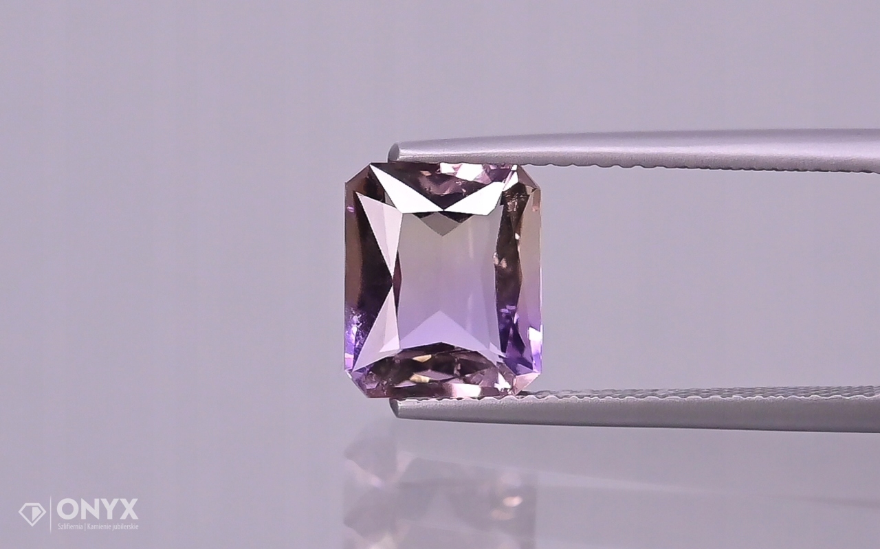 Ametryn fasetovaný oktagon 9,5x8 mm