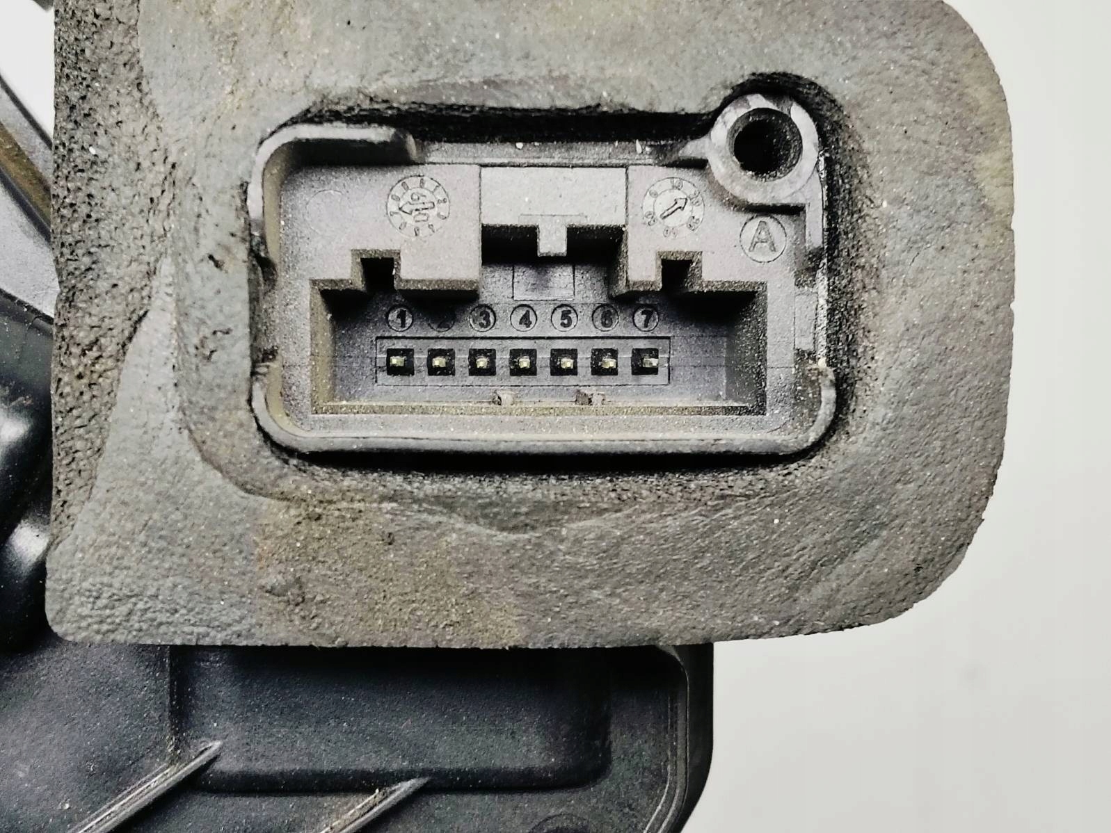 lock door right front Volkswagen Golf VI 5K1837016