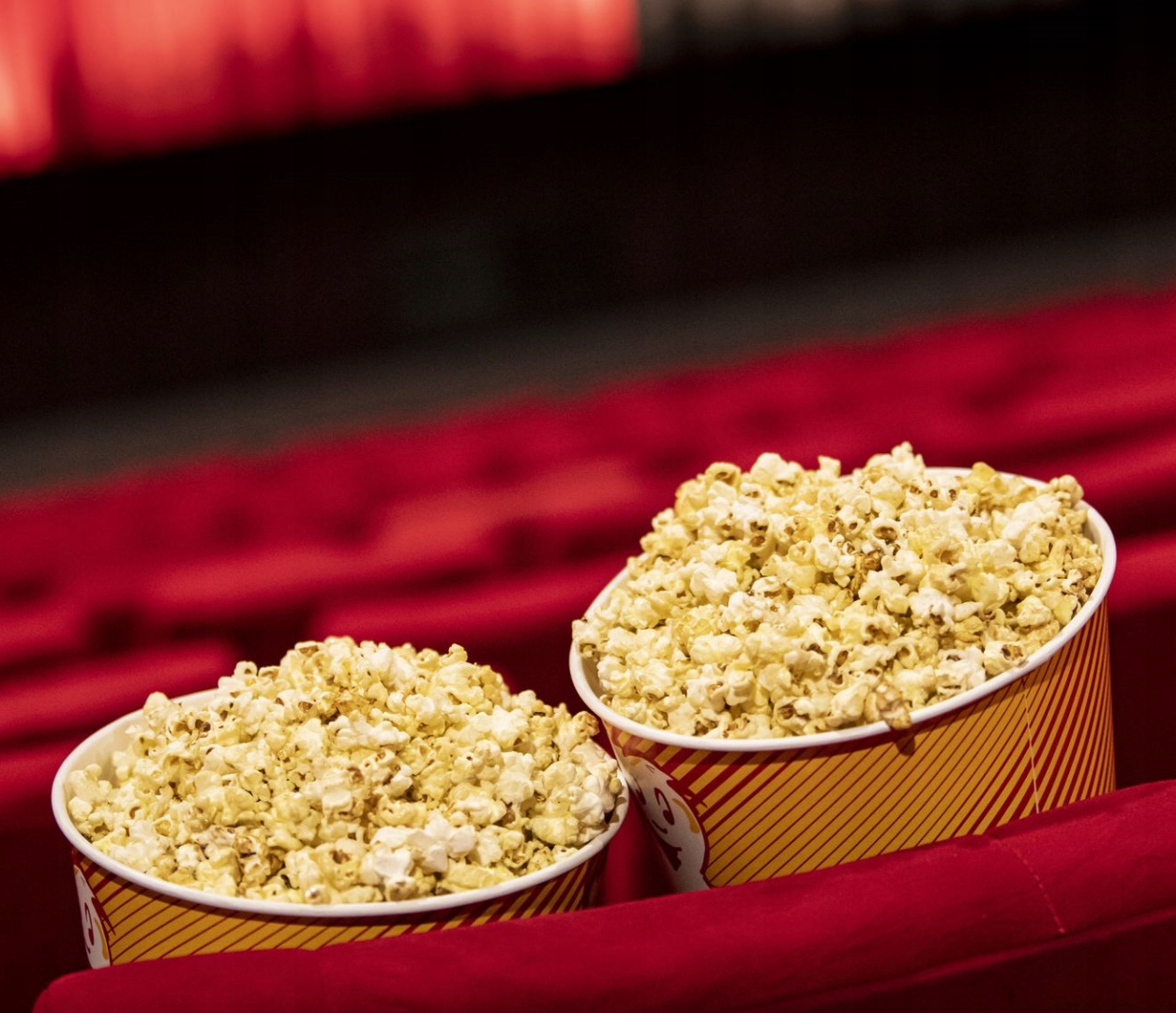 MASZYNA MASZYNKA DO POPCORNU DOMOWA BEZ TŁUSZCZU Model MASZYNKA DO ROBIENIA POPCORNU SUPER HIT