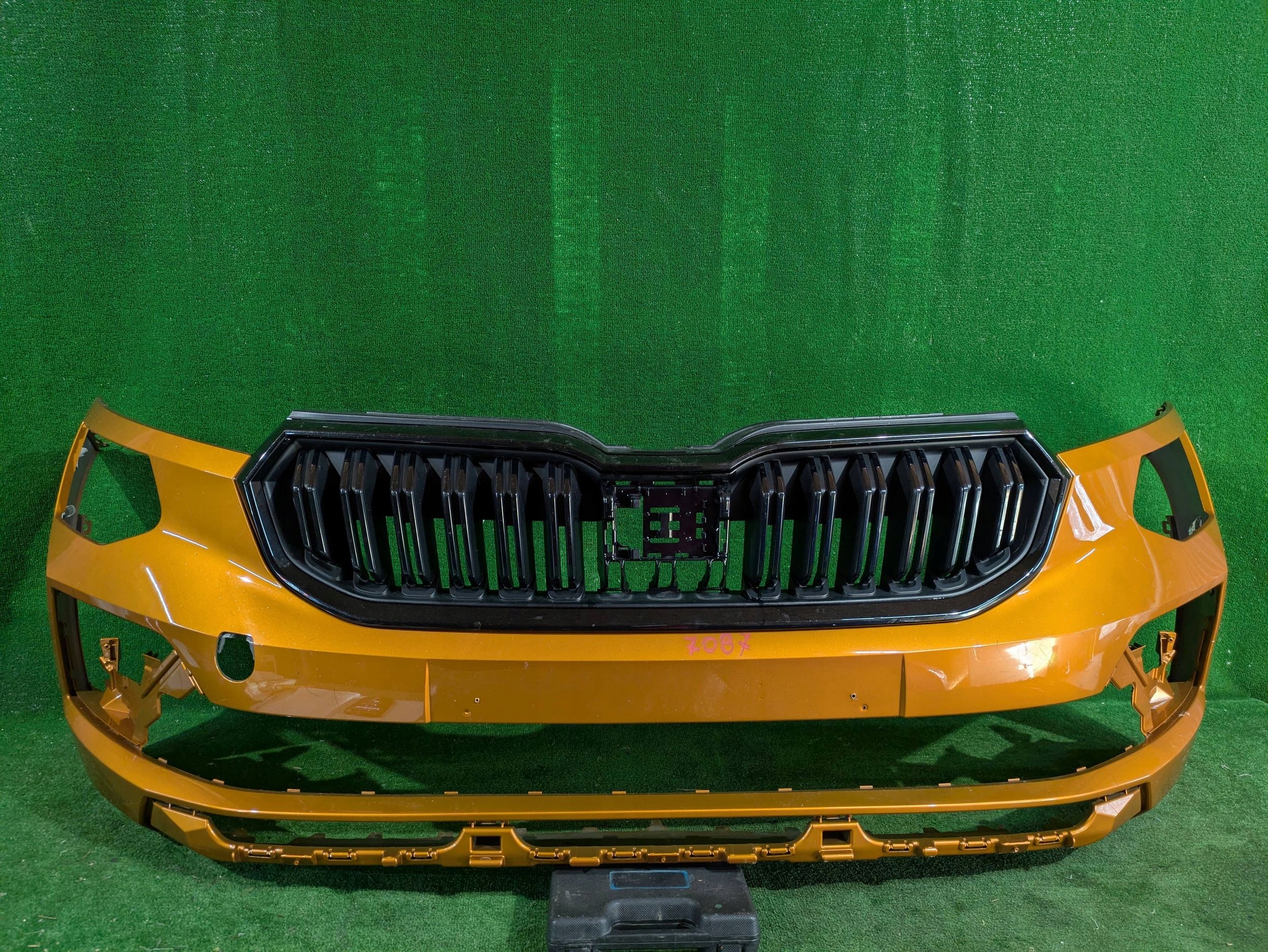 front bumper front SKODA KAMIQ LIFT NR.Z7087
