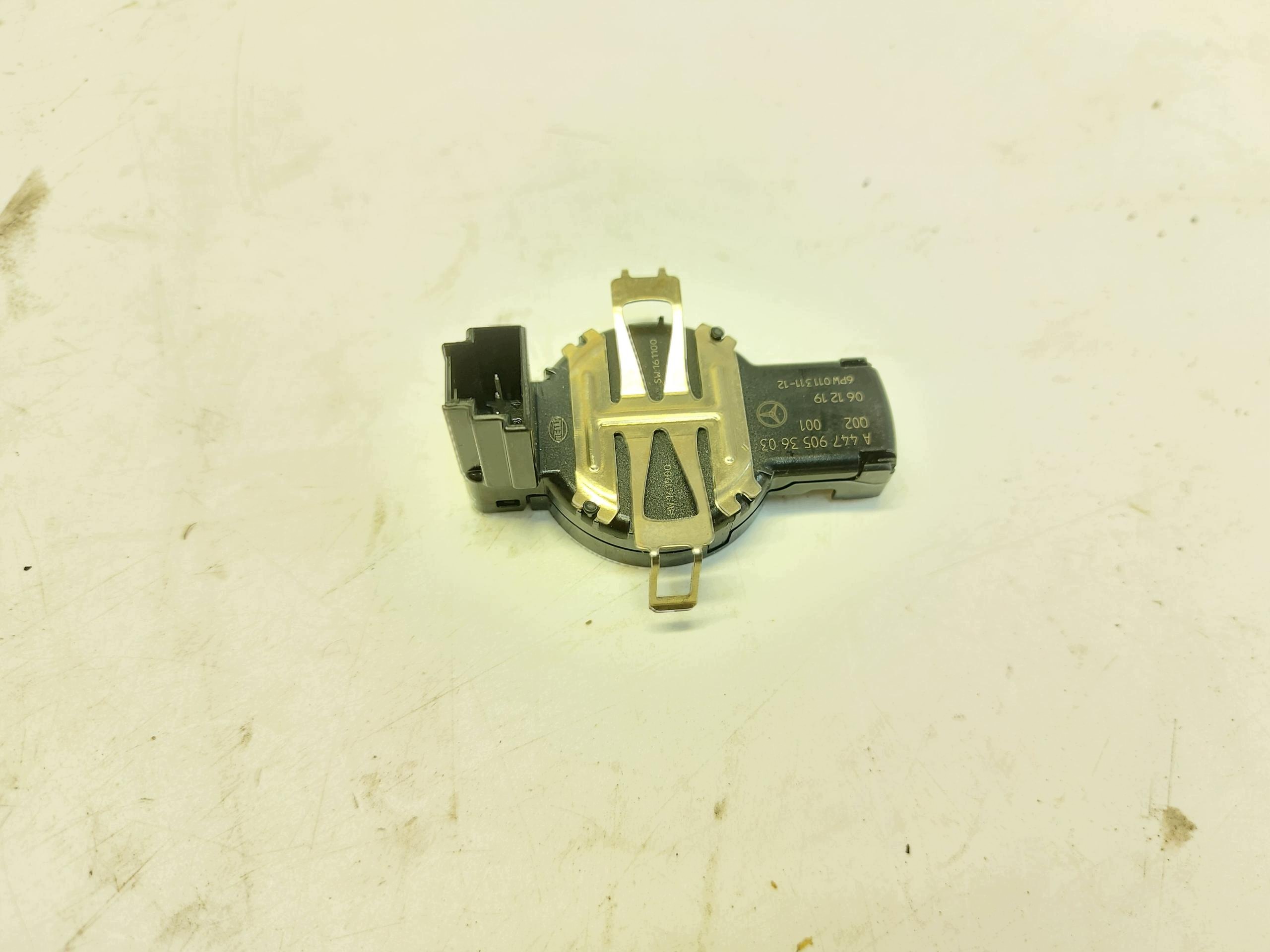 Mercedes w447 Vito V220d sensor senor rain windows front oryg a4479053603
