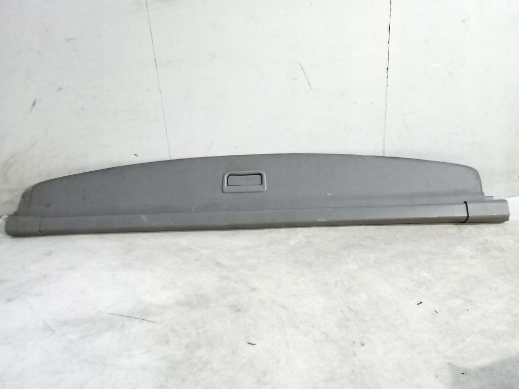 VW Touran and 1 blinds boot