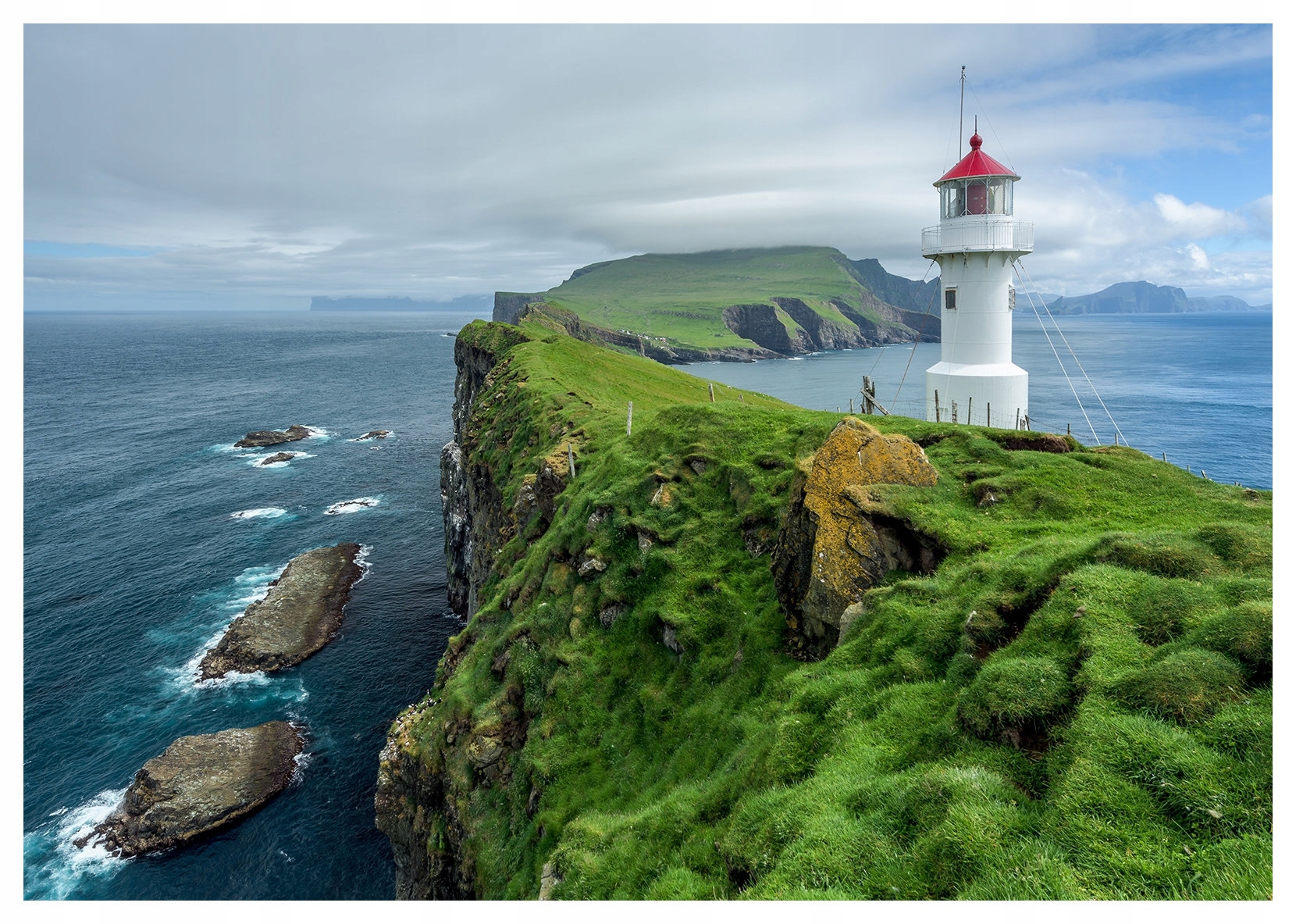 Fototapeta Maják, moře a zelené ostrovy Kopec 300x210 lepidlo