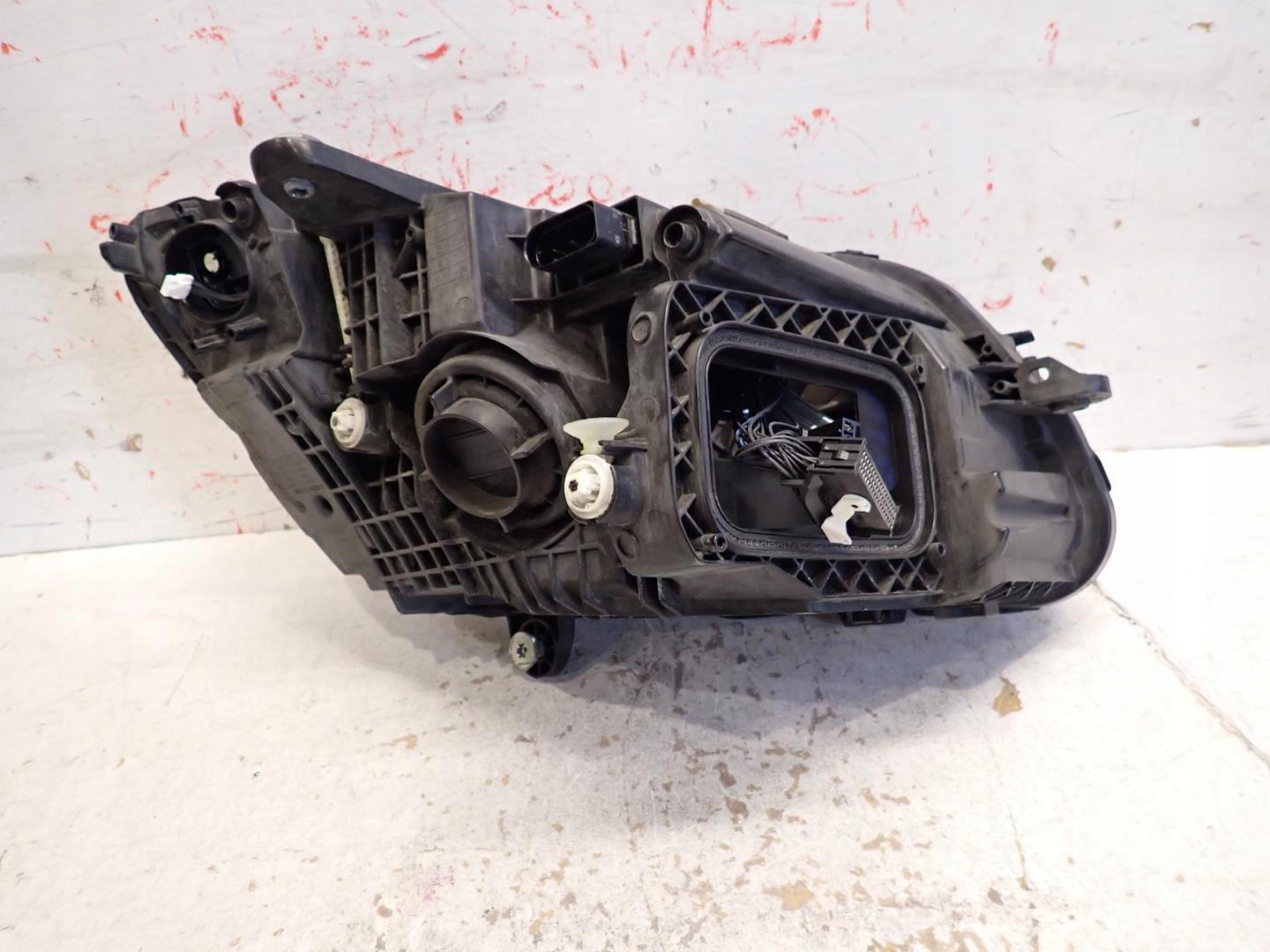 light front left MERCEDES C-KLASA W205 LIFT 2018- FULL LED A2059067905