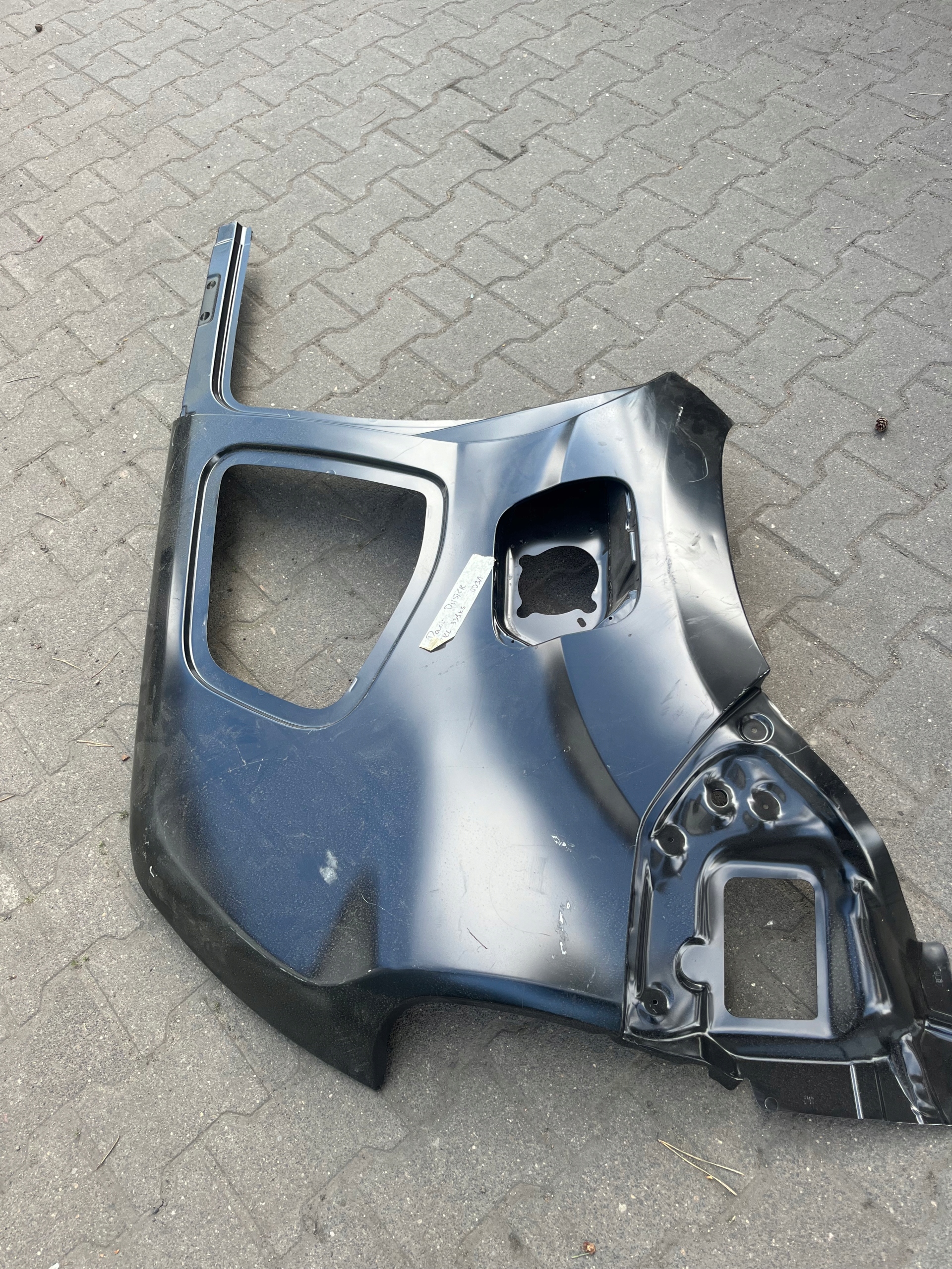 BŁOTNIK TYLNY PRAWY DACIA DUSTER