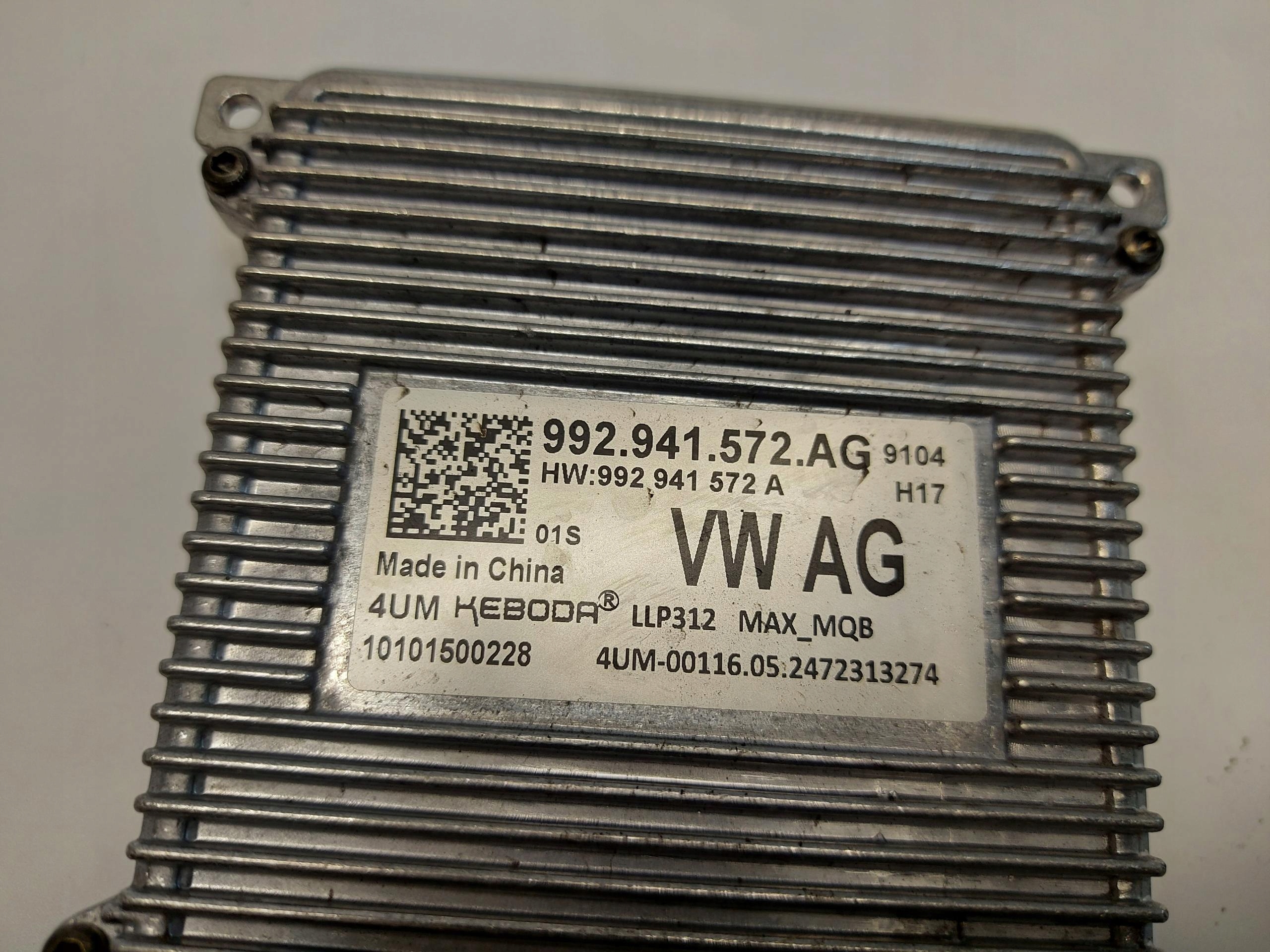 VW ID4 11A , 2024r module control unit LED 992941572A