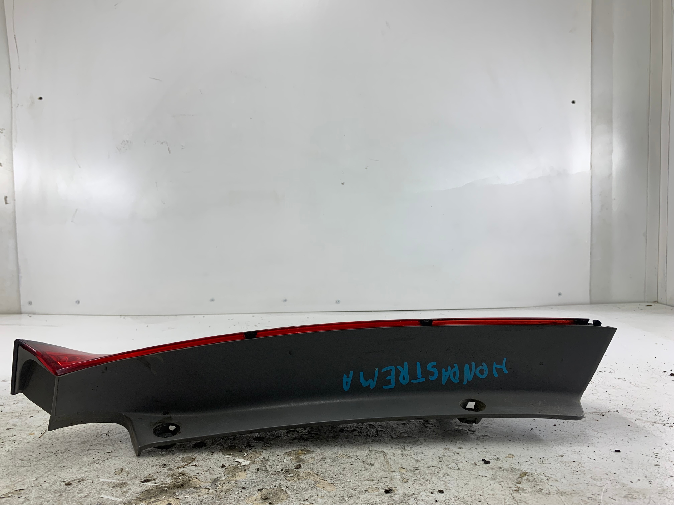 HONDA STREAM and LIFT light right rear part