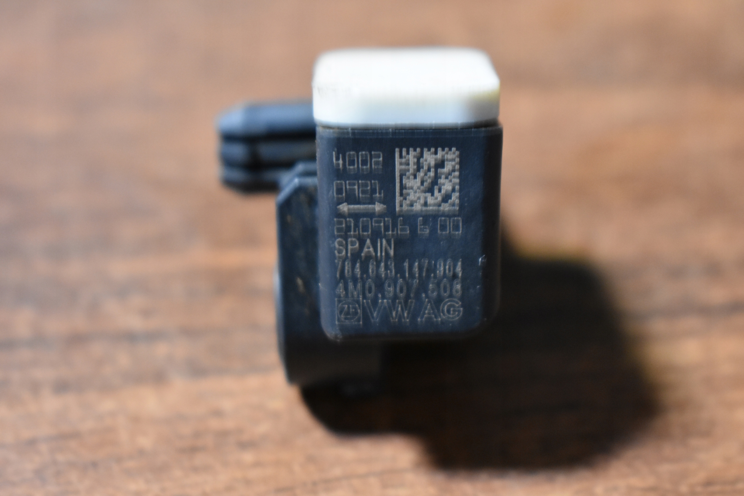 IDEALNY CRASHSENSOR DRUCKSENSOR PORSCHE CAYENNE 9Y AUDI Q7 Q8 A8 1