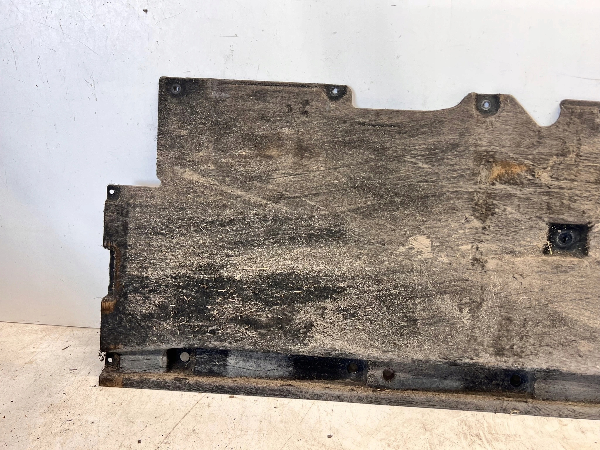 Blende Abdeckung abdeckung Unterfahrschutz links AUDI A6 C8 4K0825207 107/26