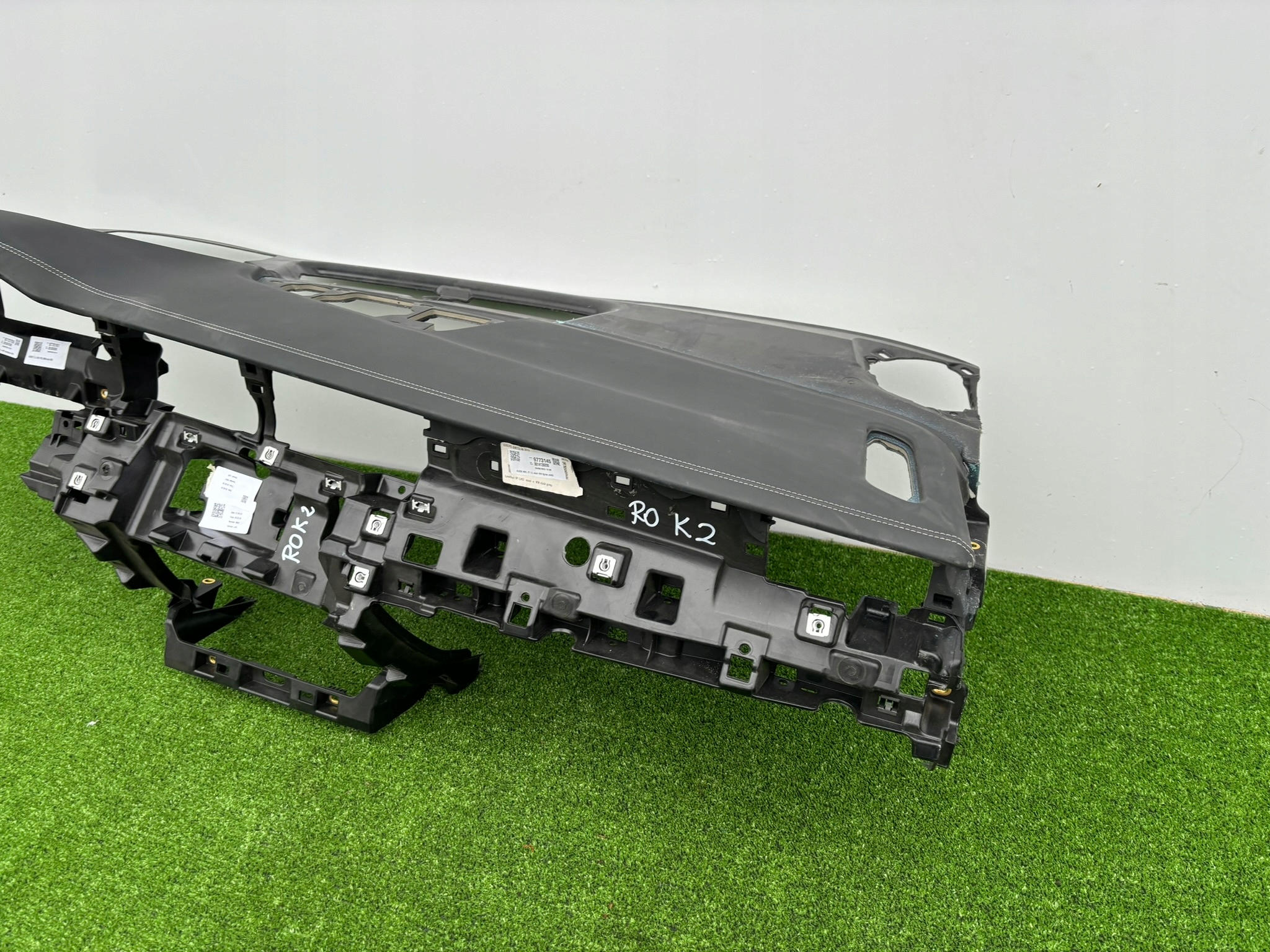 AUDI Q8 4M8 originál console dashboard cockpit 4M8857033 ROK2