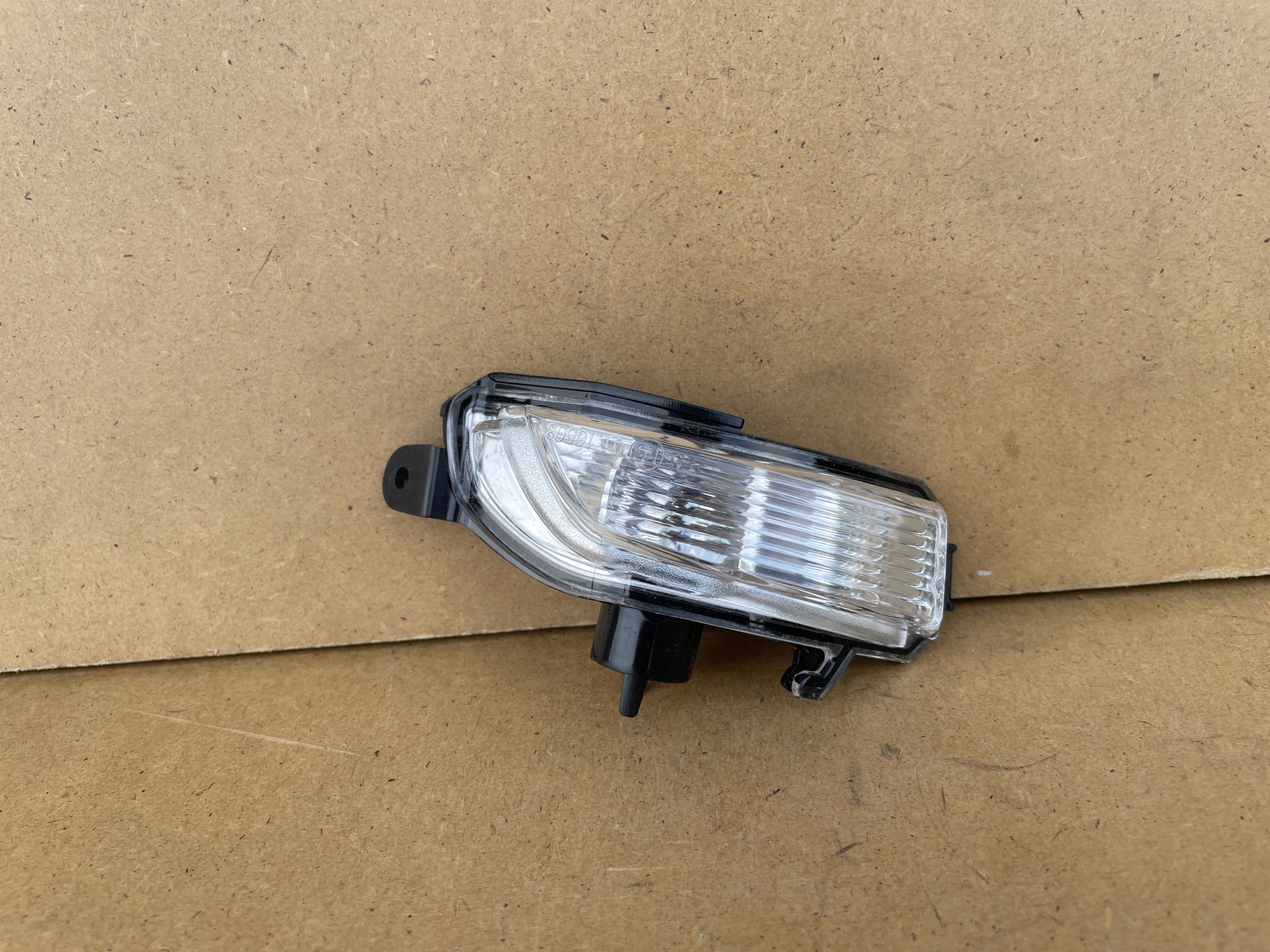 SKODA FABIA KIERUNKOWSKAZ LUSTERKA PRAWY