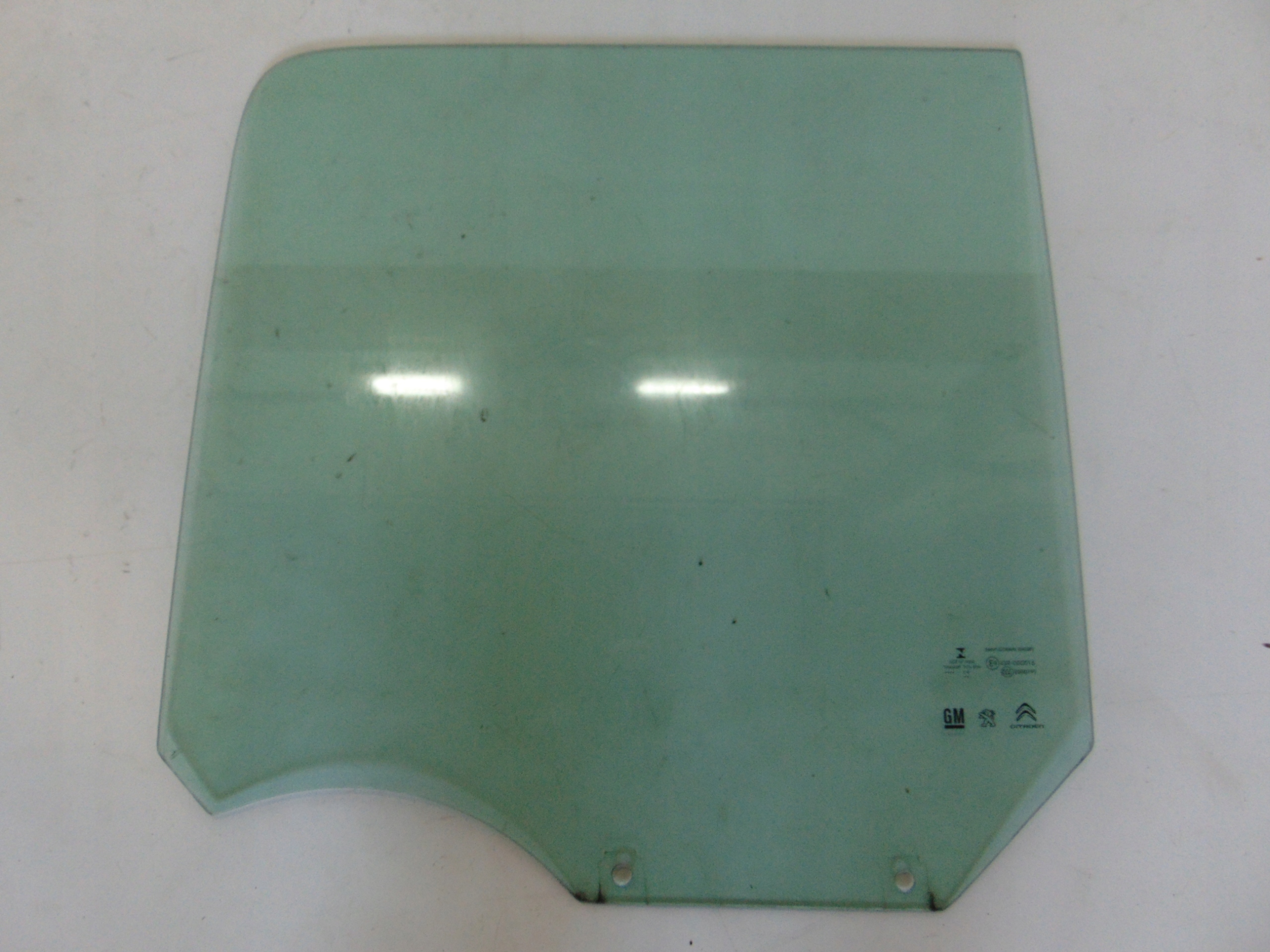 SZYBA LEWY TYL BERLINGO IV RIFTER COMBO E 19r