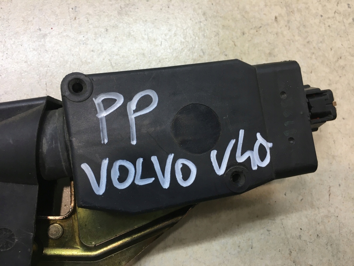 lock door right front VOLVO V40 2.0 16V