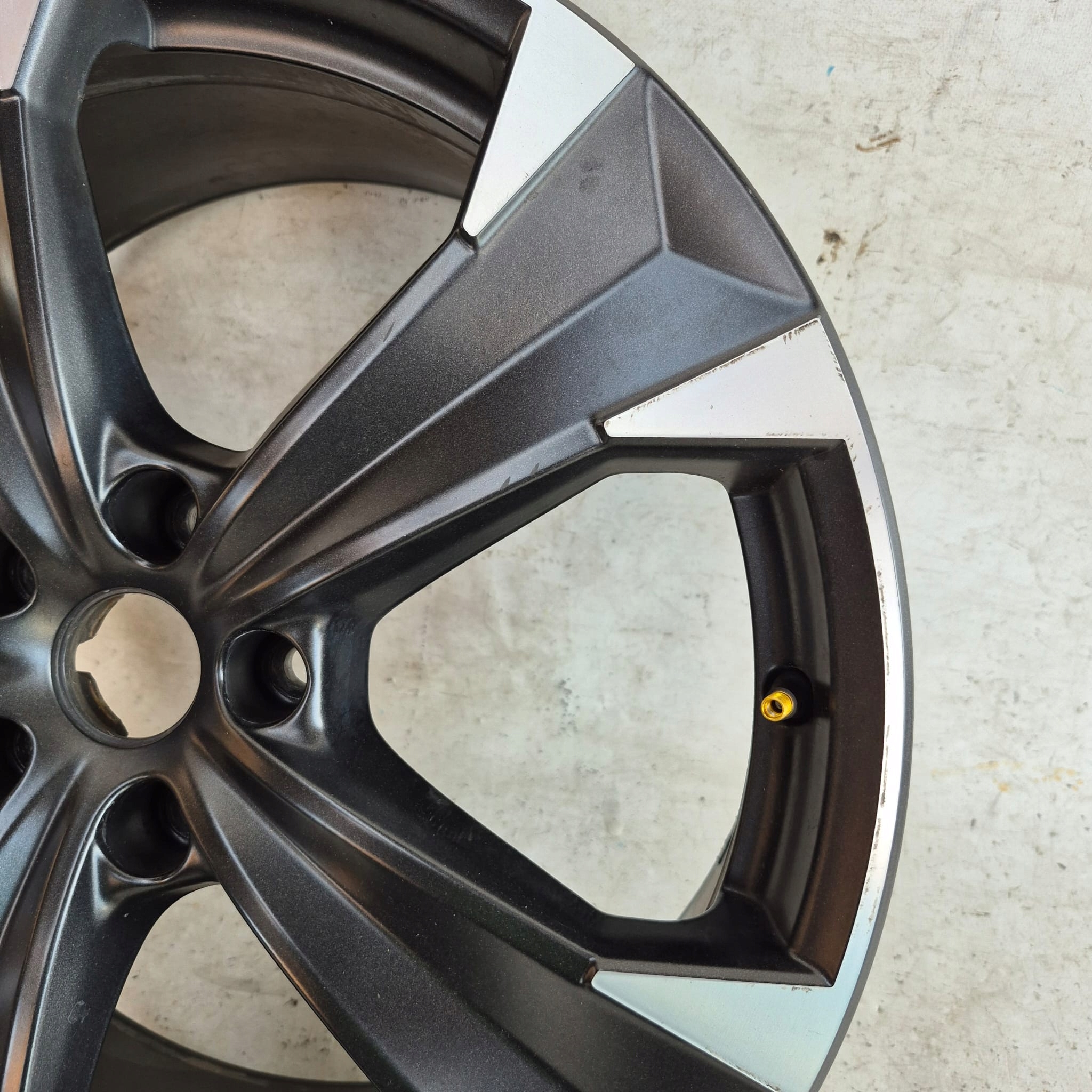 SEAT ATECA CUPRA 575 disk hliníkový 19" 575601025T