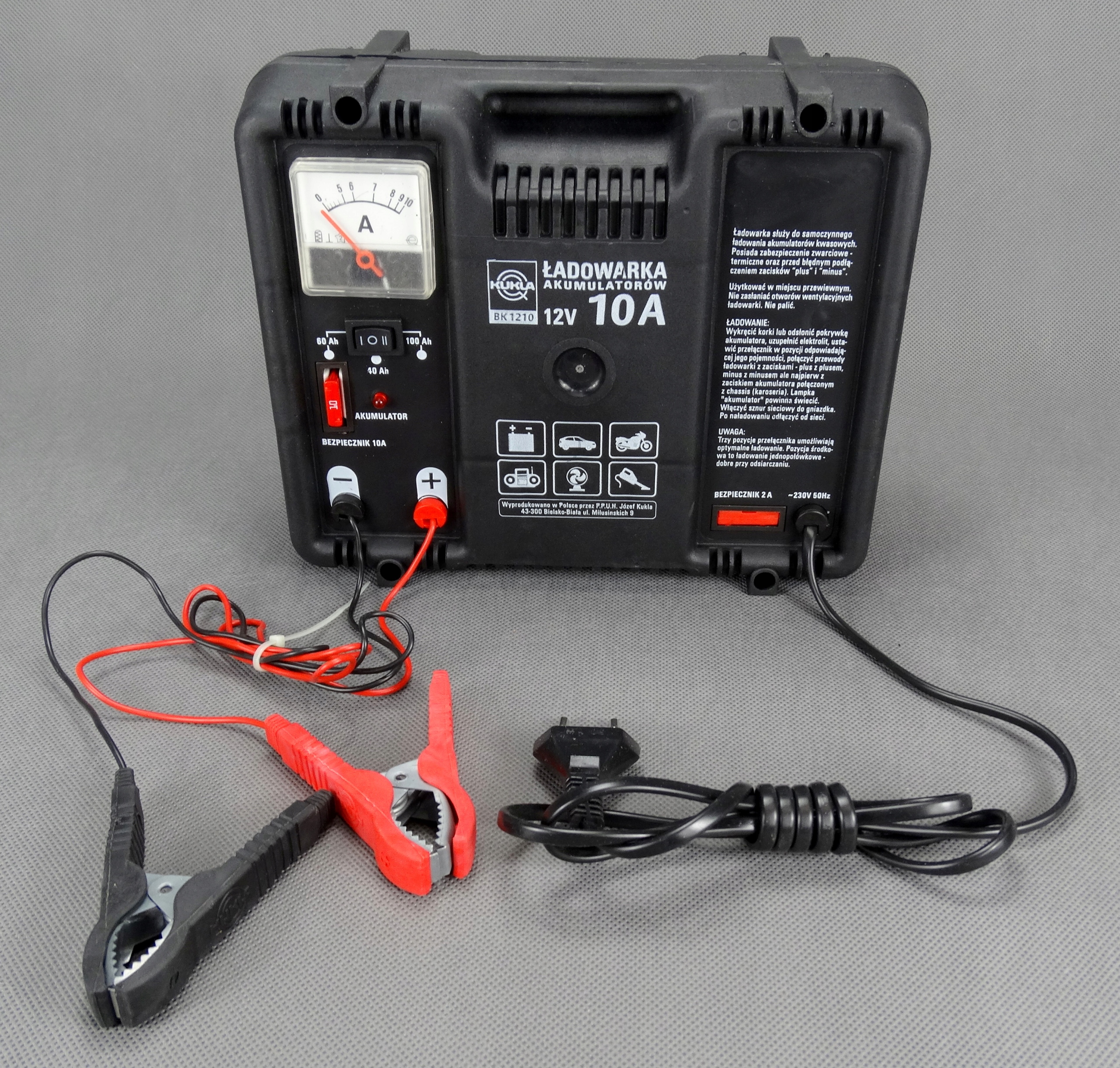 PROSTOWNIK AKUMULATOROWY ŁADOWARKA 10A 12V Kod producenta BK1210