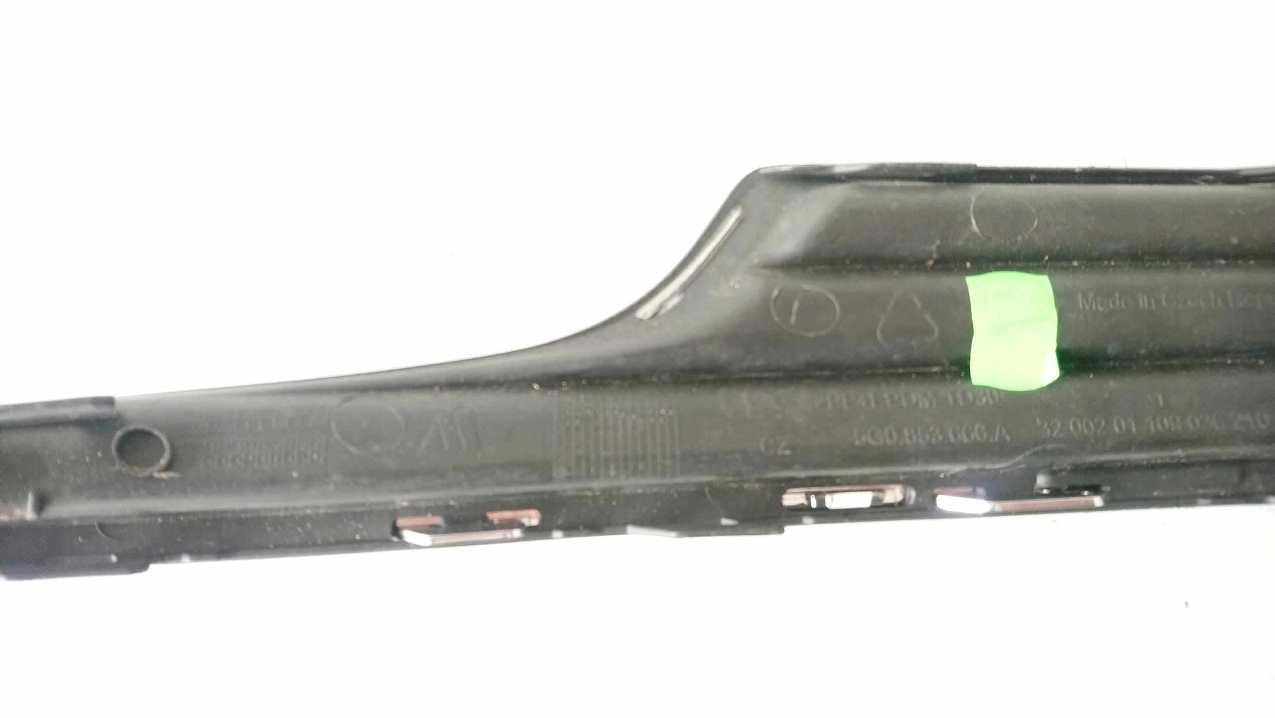 grid right of a bumper front VW GOLF VII 5G0853666A