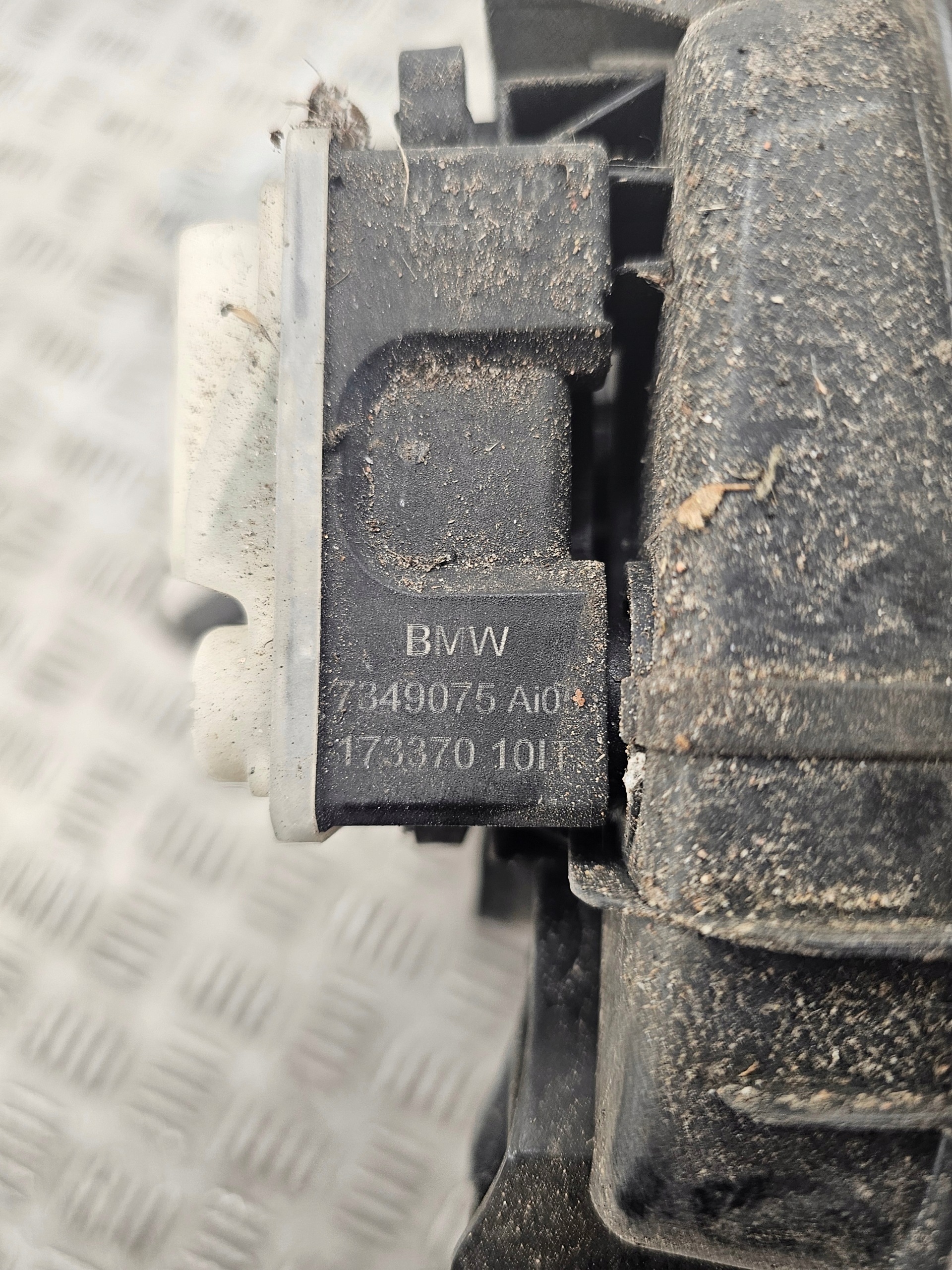 klappe gniazda lade BMW 3 G20 G21 7349075
