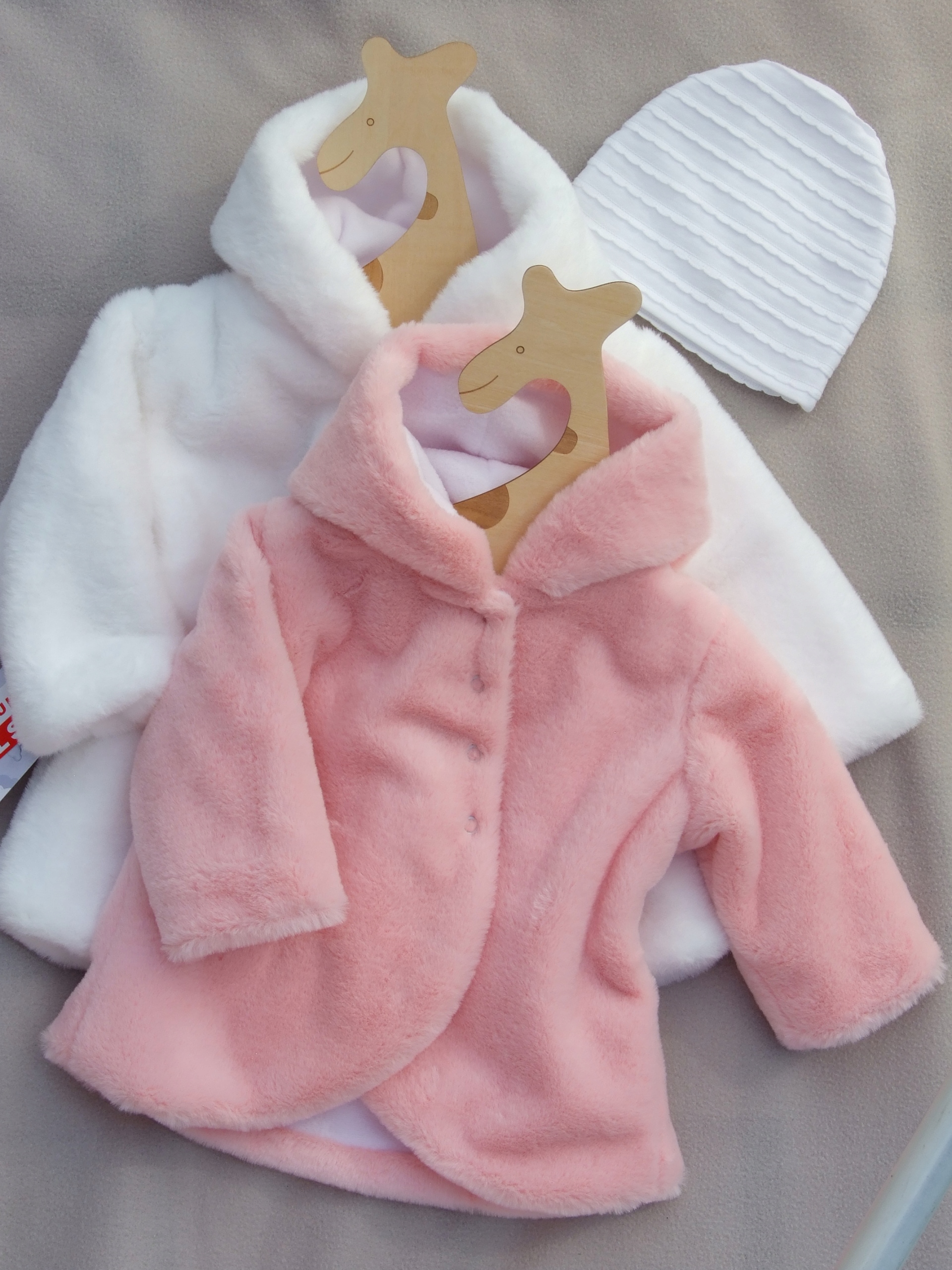 CIEPŁY Płaszczyk + czapka ZESTAW biały / różowy 74r Rodzaj inny