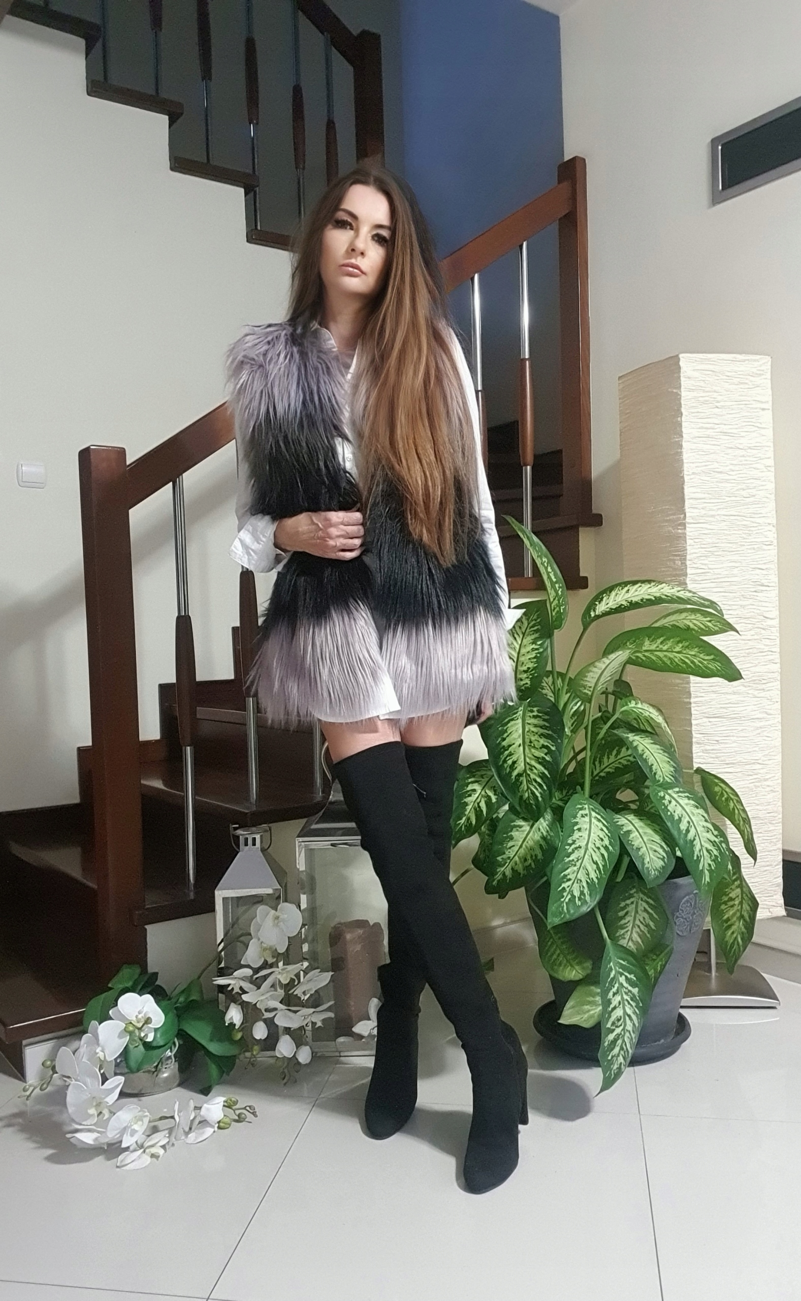 DŁUGA SZARO CZARNA FUTRZANA FUTERKOWA KAMIZELKA Marka inna