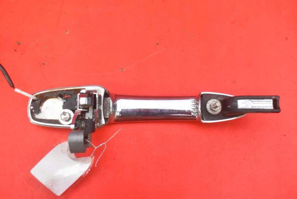handle right front front CHROM Q8332 MAZDA CX-7 06-09
