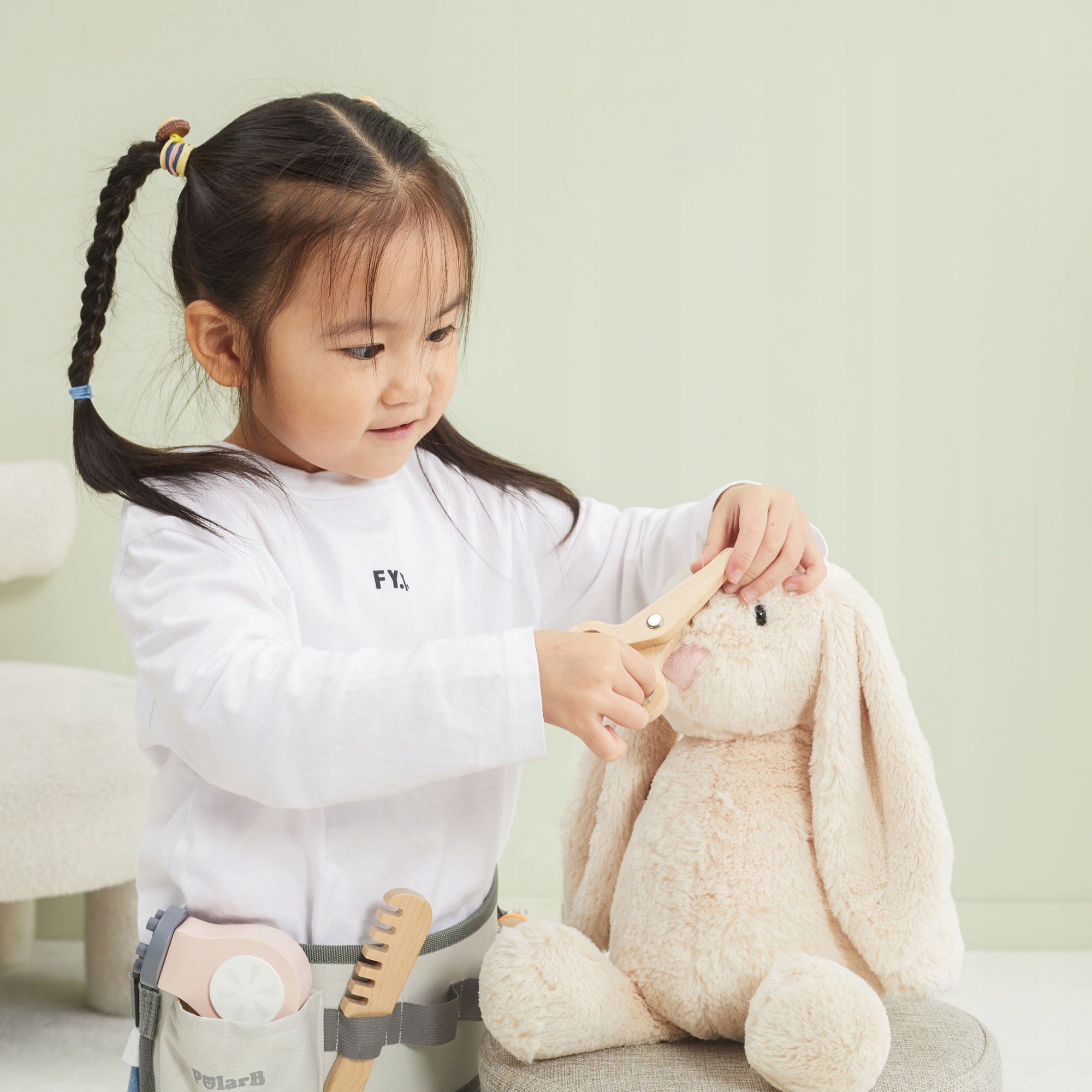 VIGA POLARB DREWNIANY ZESTAW FRYZJERSKI PAS Z NARZĘDZIAMI MAŁY FRYZJER Kod producenta 442018