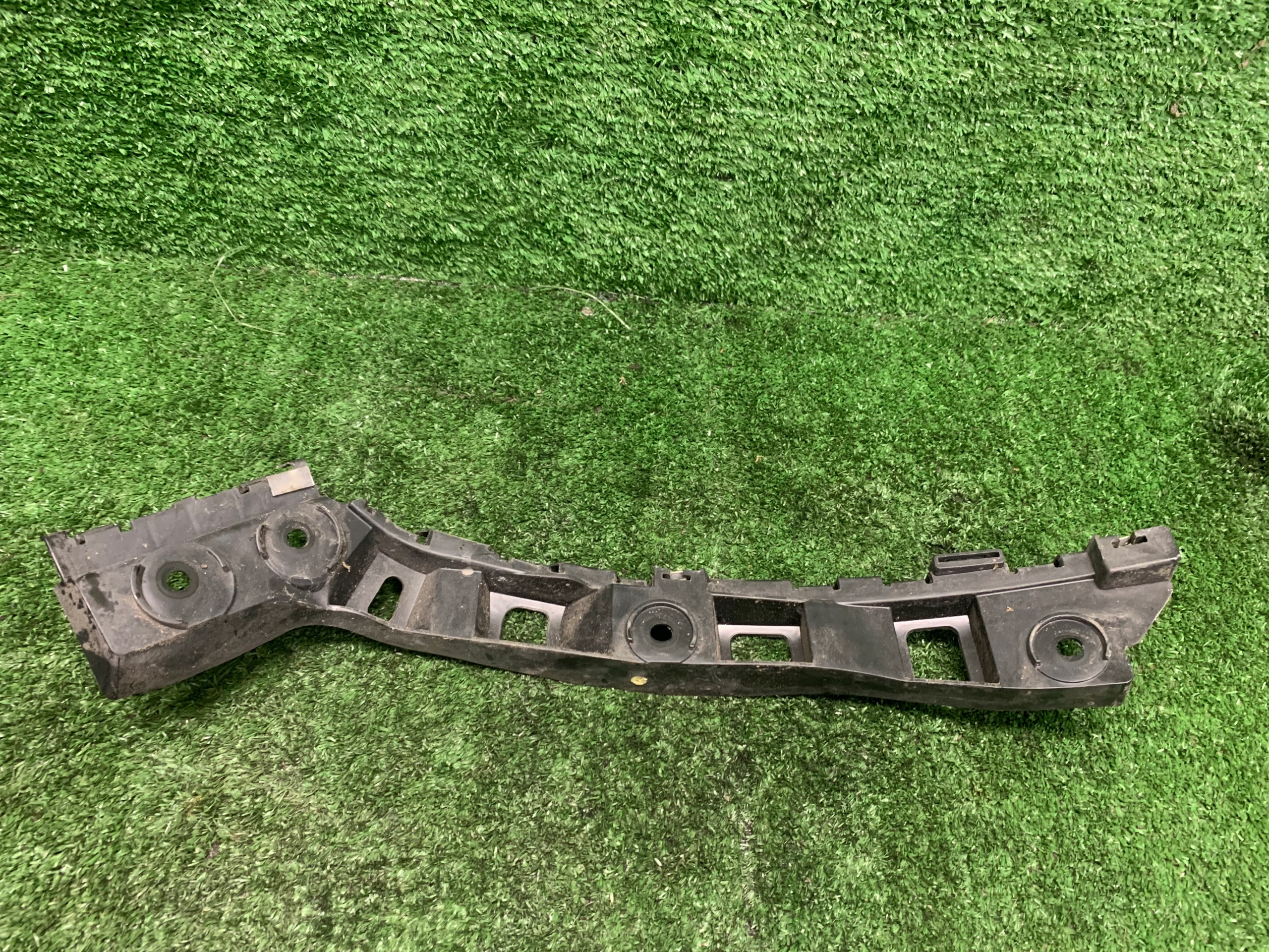 support right rear part rear right 1K8807394C VW Scirocco III 1K8