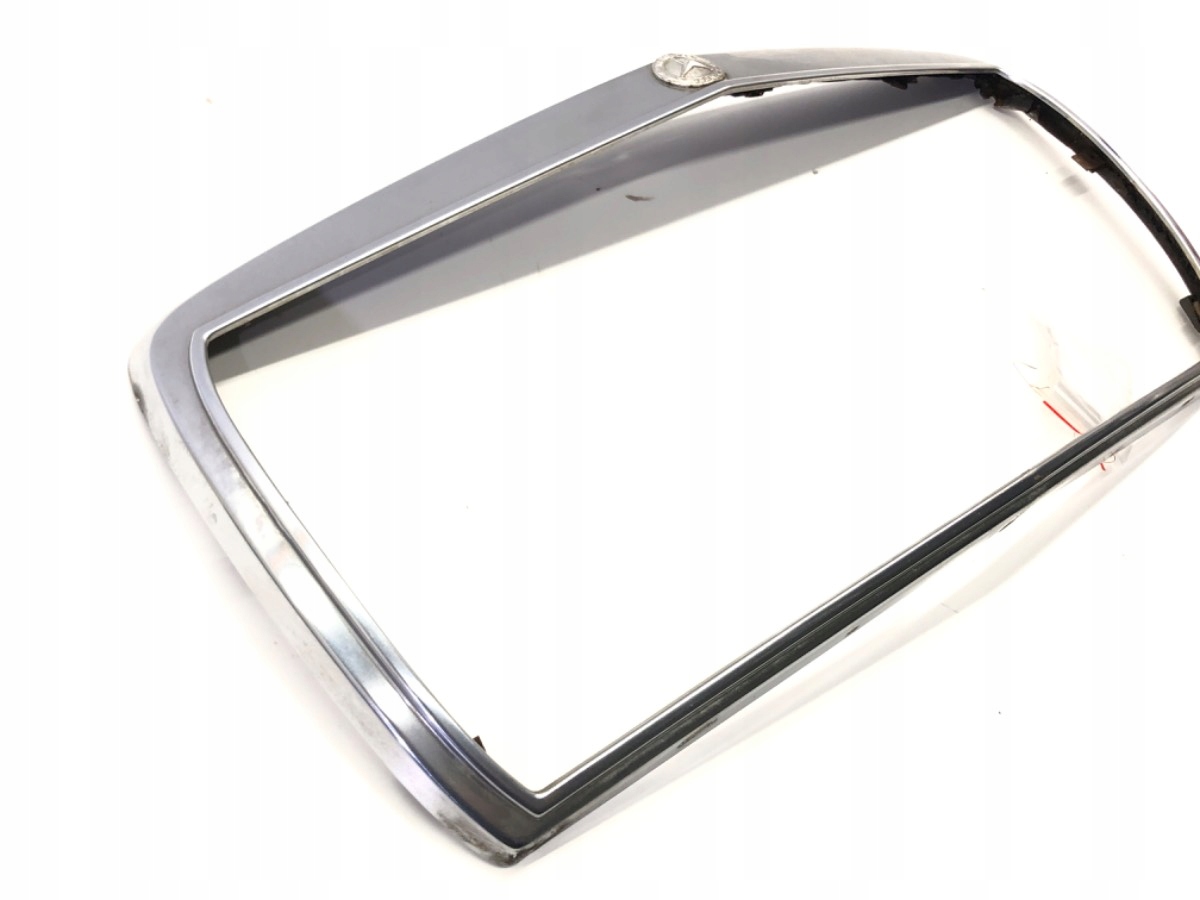 решетка радиатора MERCEDES W123 76-85