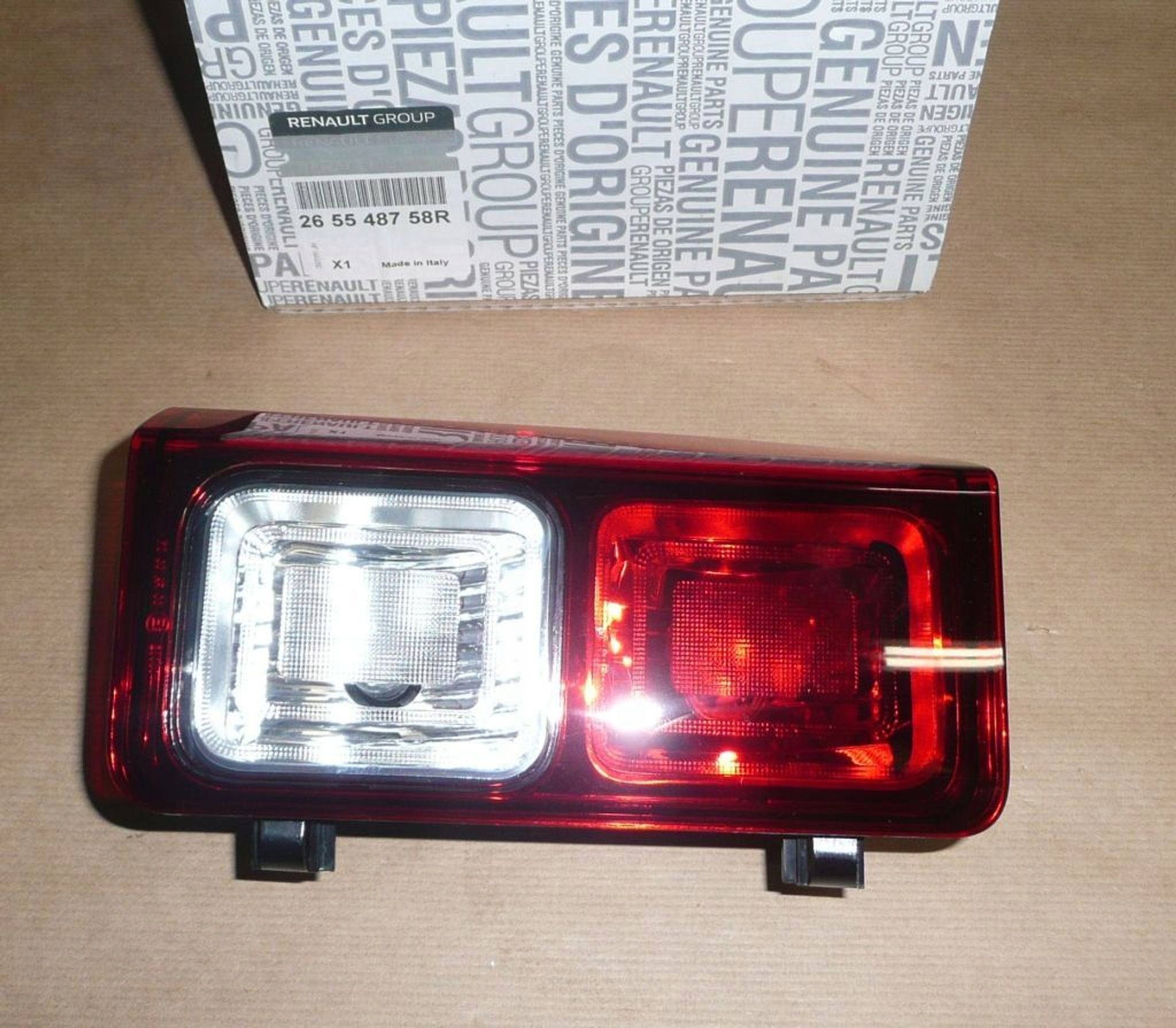 Zadní Lampa R Trafic III 14> Pravá Spodní 265548758R