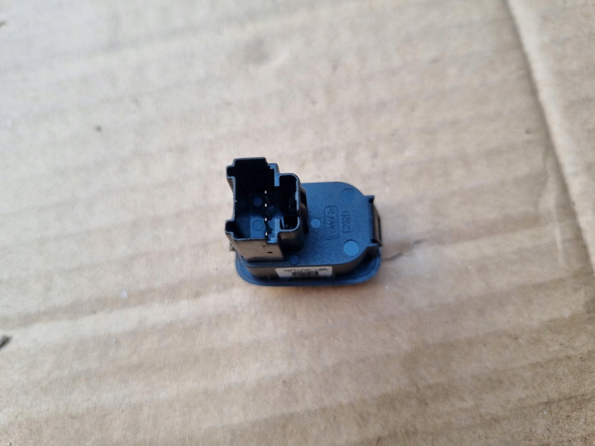 CZUJNIK NASŁONECZNIENIA FORD KUGA MK3 DG9T-14A597-BC Producent części Ford OE