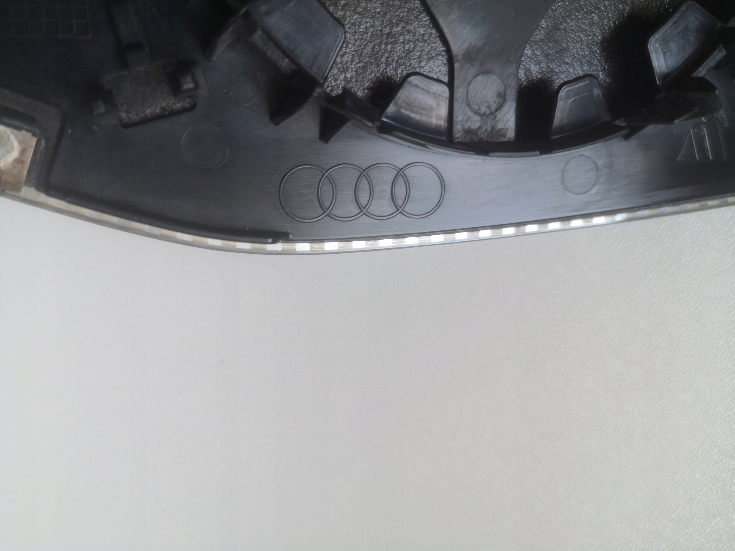 AUDI A7 4G SPORTBACK 10-18r WKŁAD FOTOCHROM PRAWY Strona zabudowy prawa