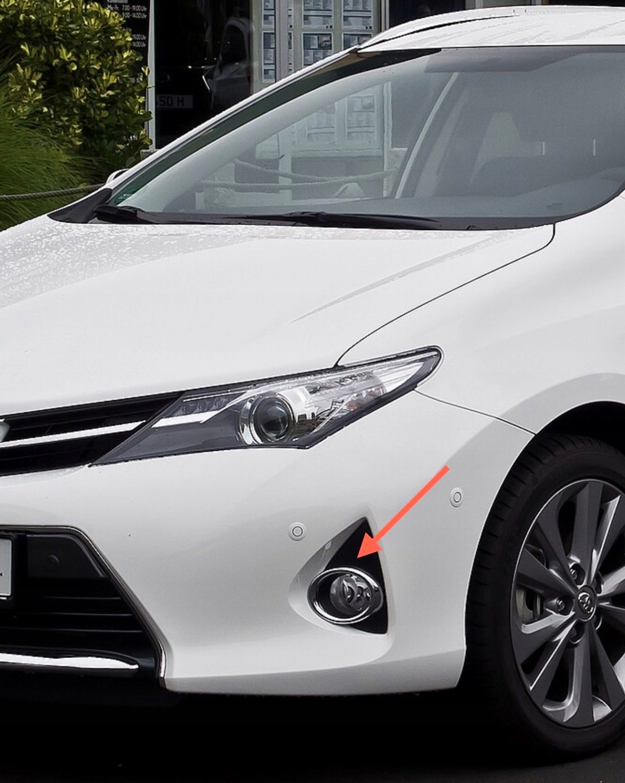 TOYOTA AURIS II 2 2012-2015 grid frame fog lights left fog light 81482-02280