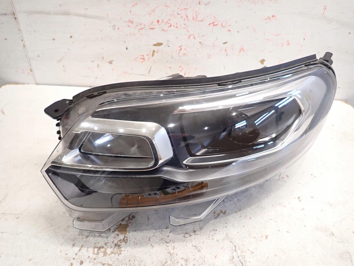 light front front left CITROEN JUMPY III 2016- BI-XENON 9808569080