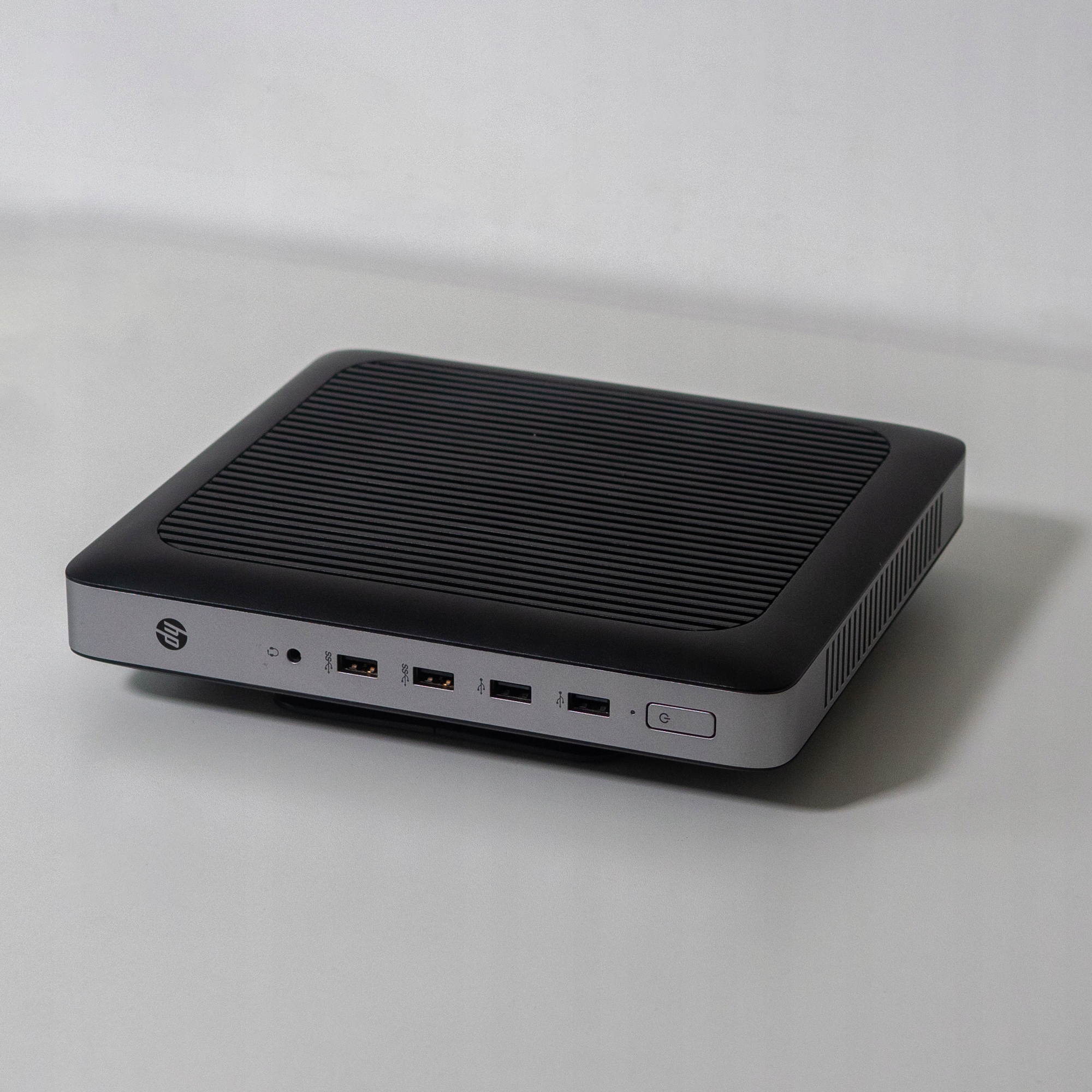 HP T630 THIN CLIENT 8GB RAM DDR4 256GB SSD M.2 WIN10 Model Thin Client T630