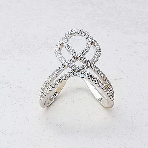 Fenomenální stříbrný prstýnek s kubickými zirkony