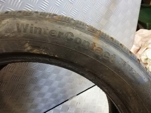 CH OPONA CONTINENTAL WINTER CONTACT 235 50 R19 Profil opony 50