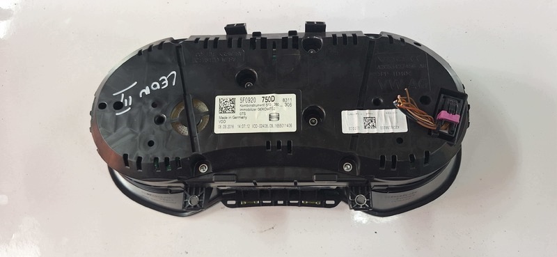 dials SEAT LEON III 5F0920750D