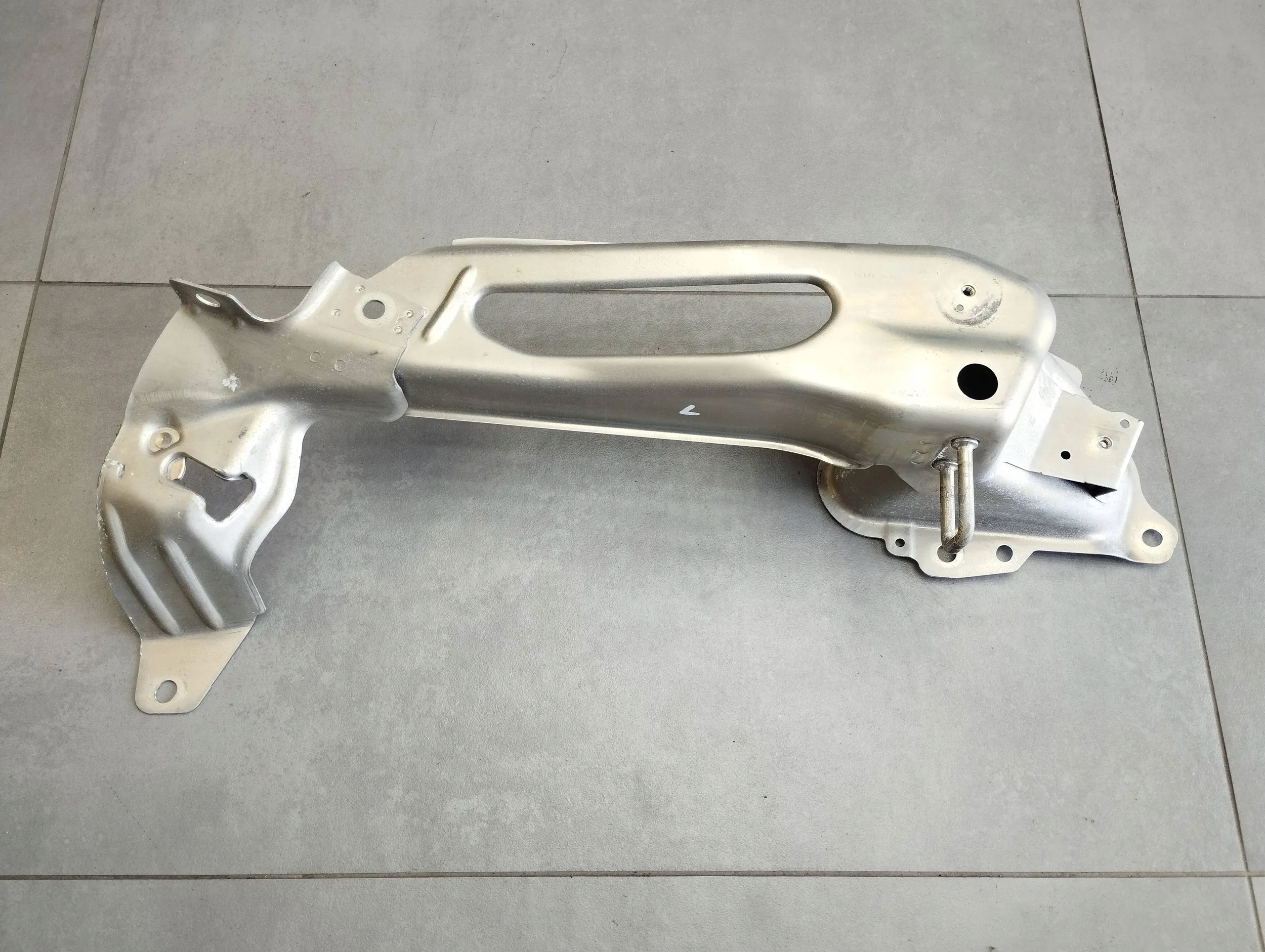 Mercedes ML W164 Support plaque KANAPY A1646100731