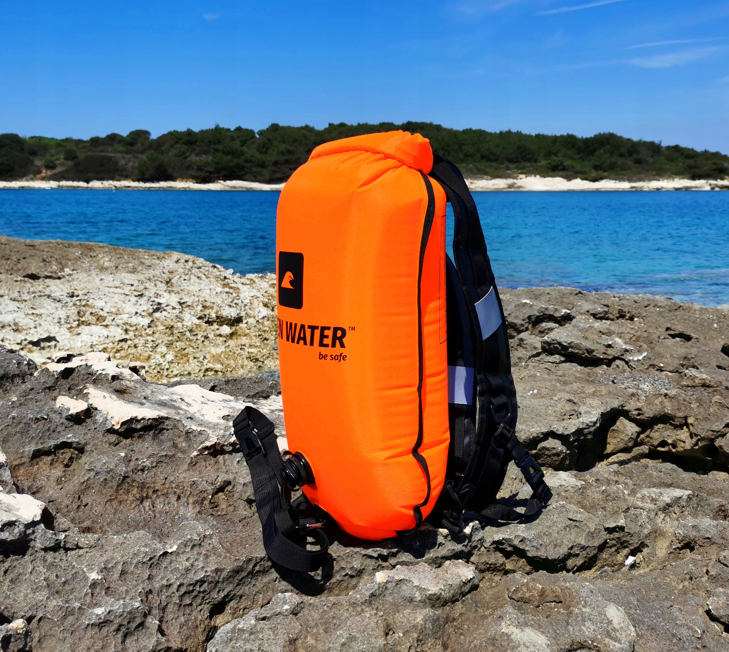 BOJKA ASEKURACYJNA DO PŁYWANIA DMUCHANA BOJA PŁYWACKA + PLECAK 3 w 1 DUŻA Marka inna